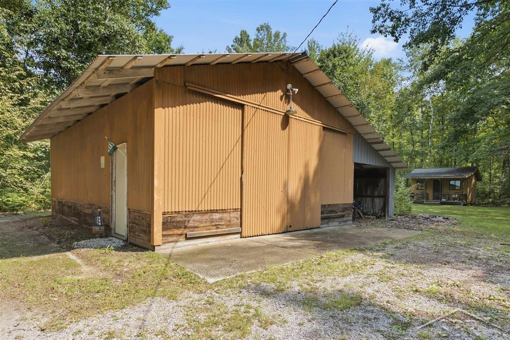 main property photo 22