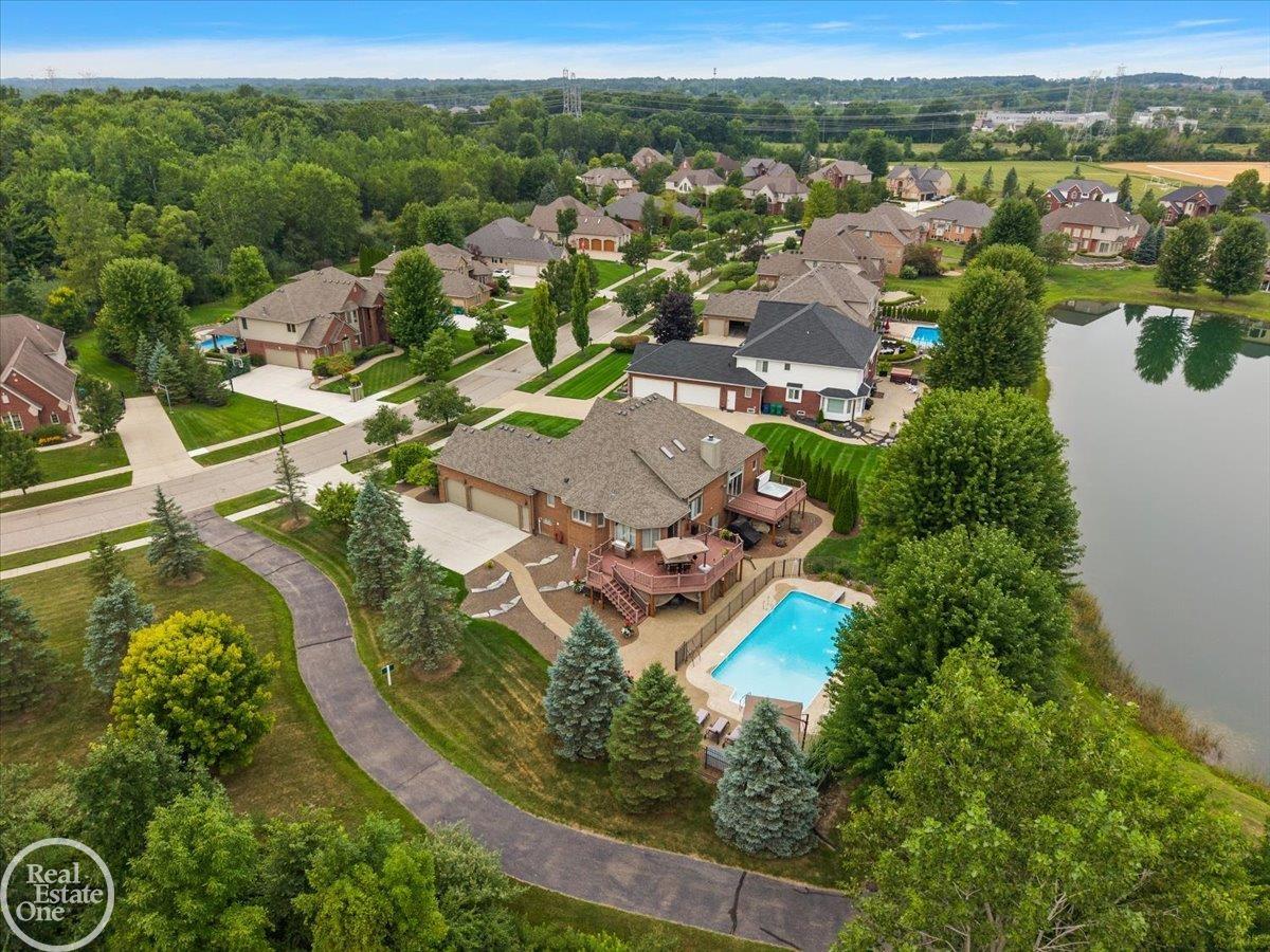 main property photo 3