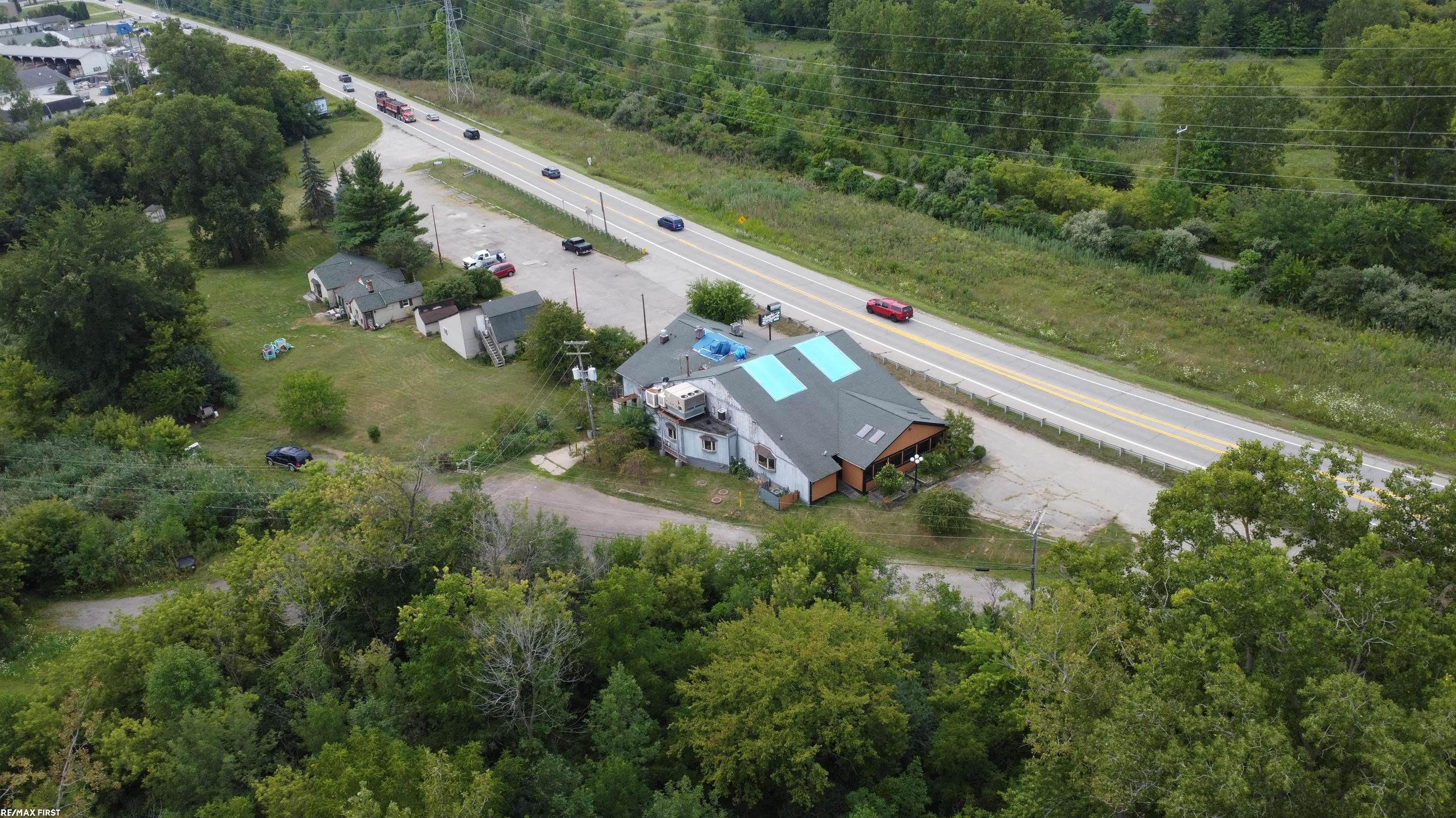 main property photo 33