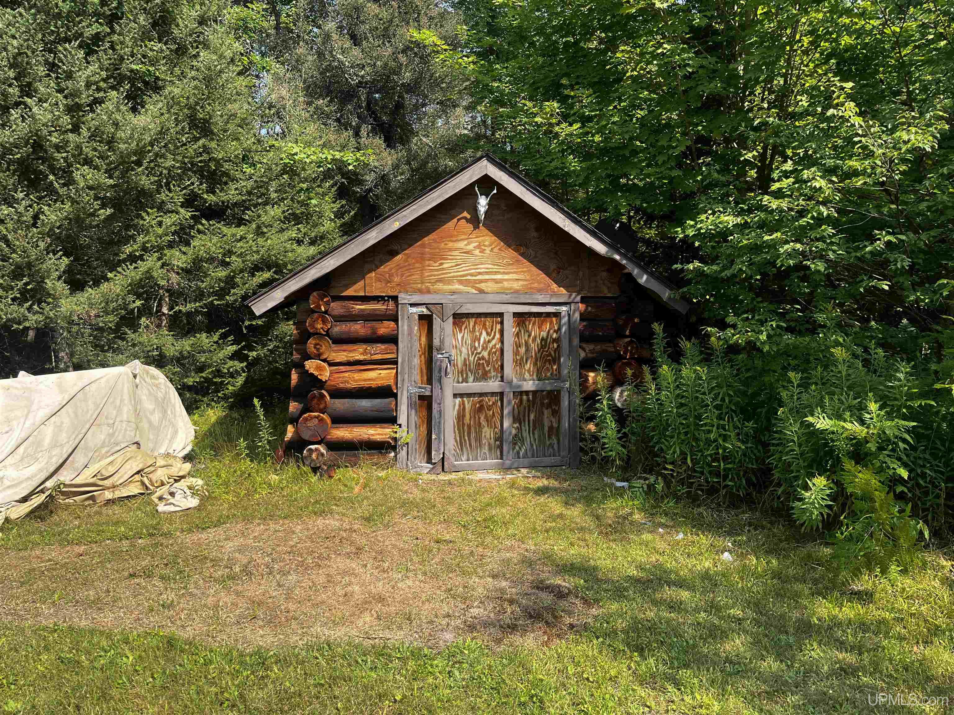 main property photo 14