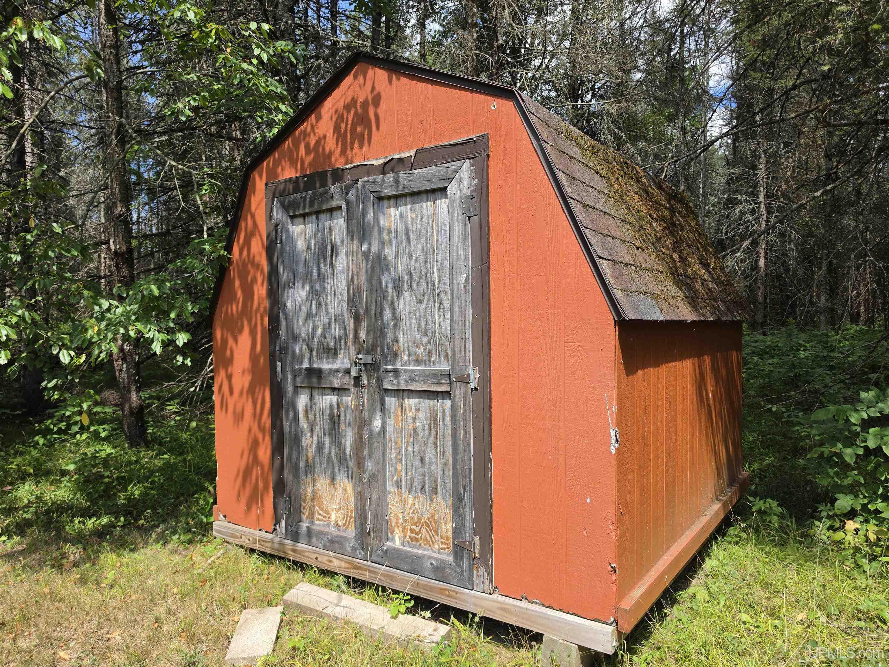 main property photo 6