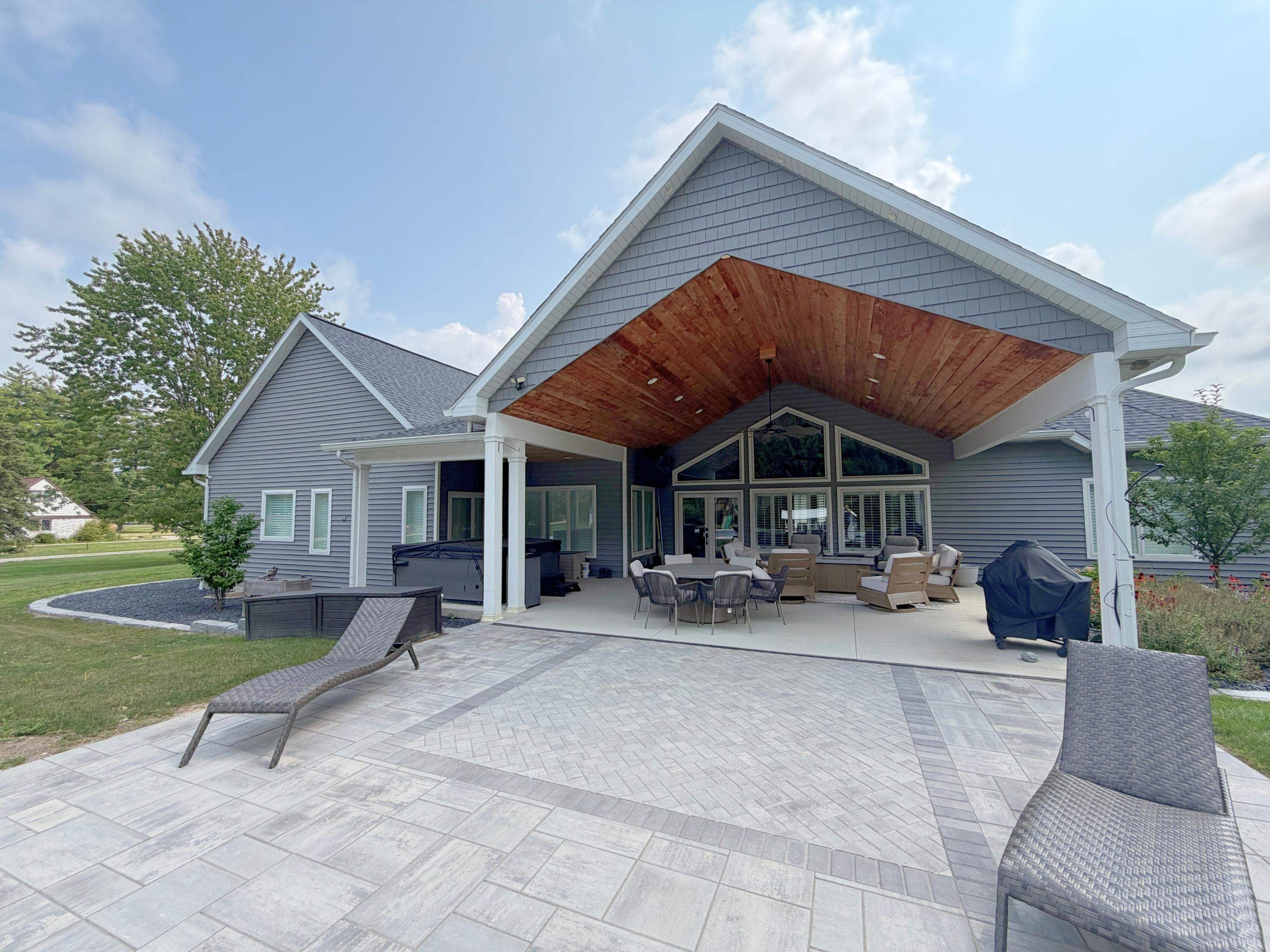 main property photo 81