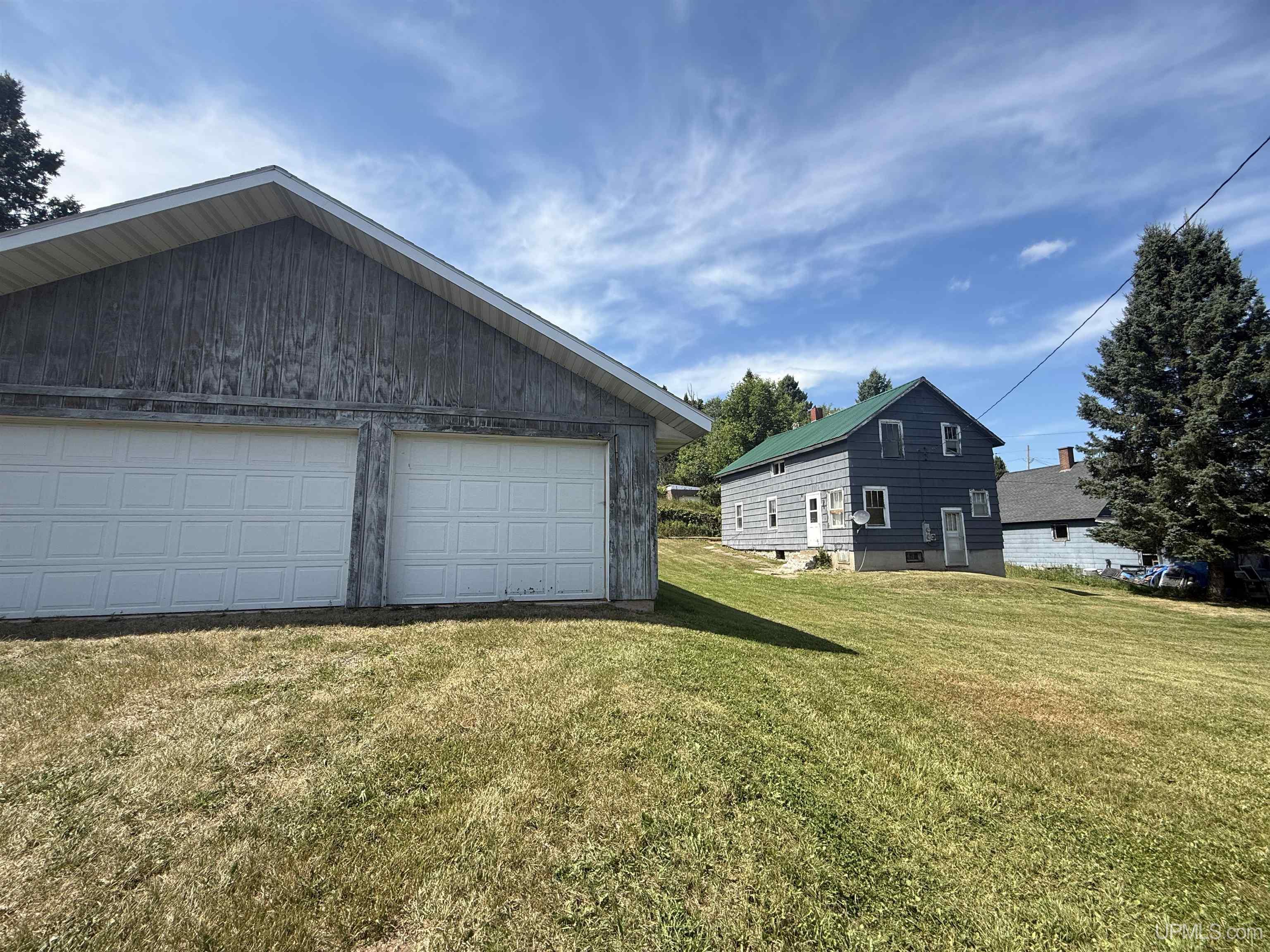 main property photo 24