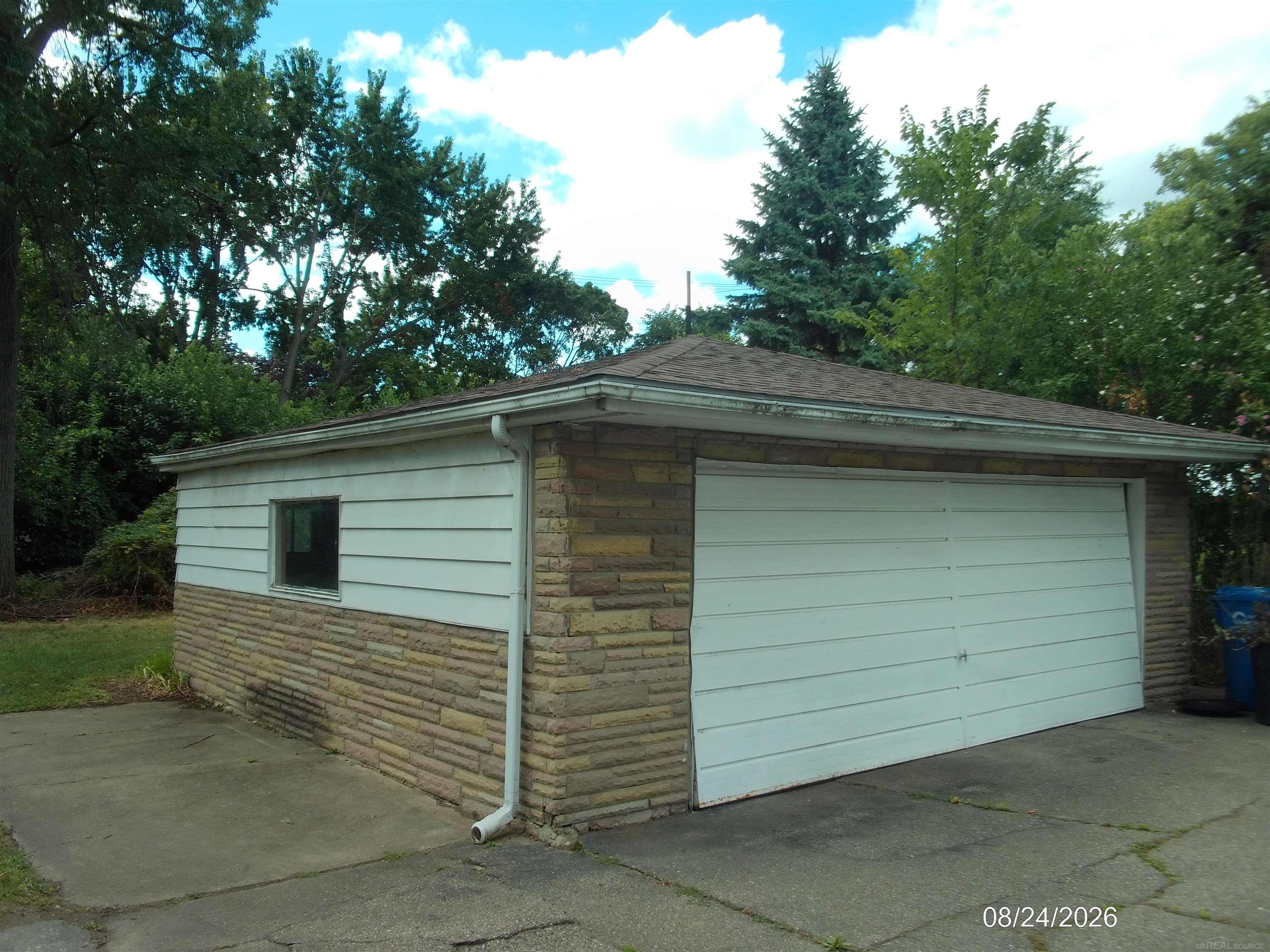 property viewer photo 1