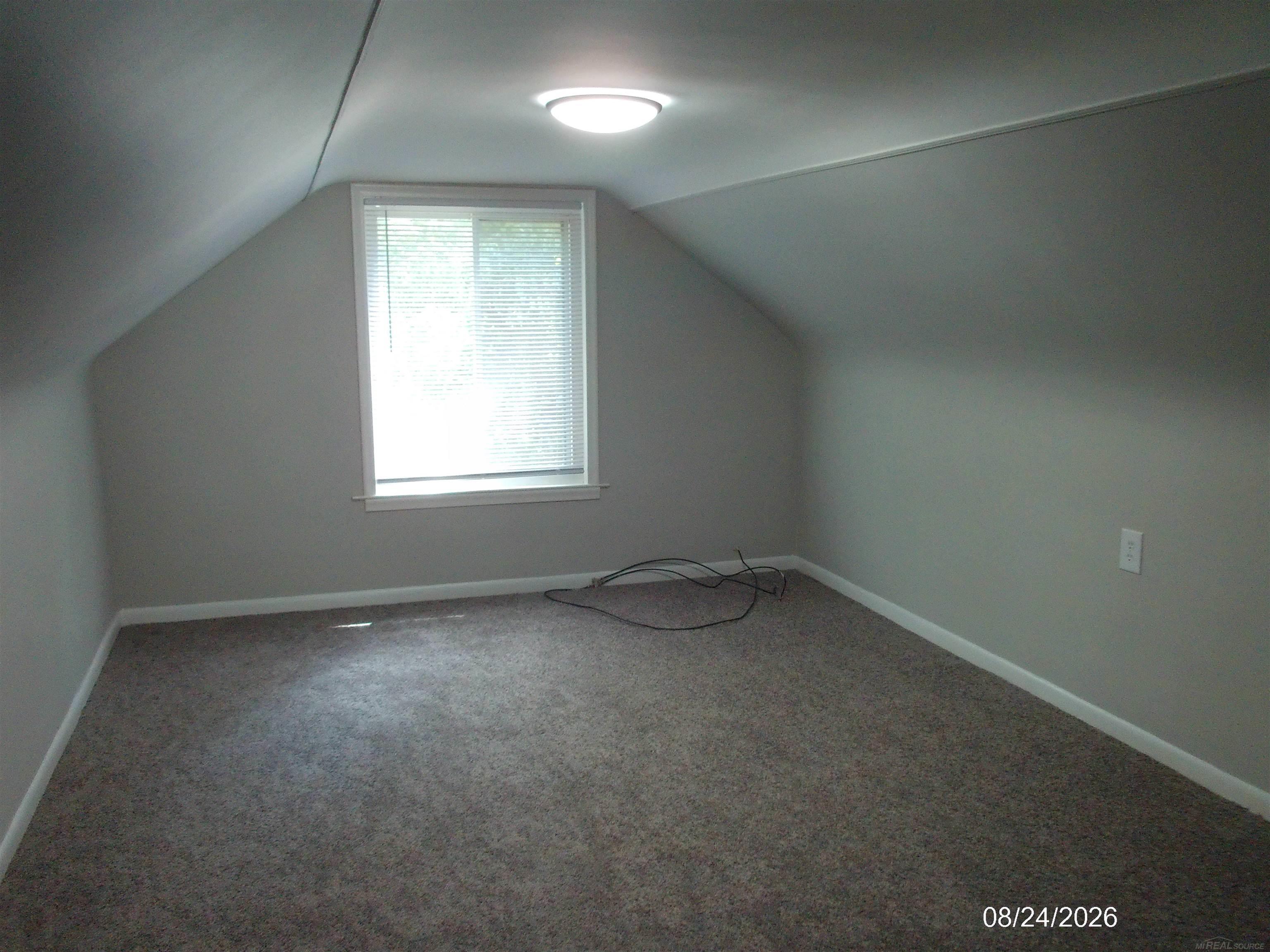 property viewer photo 10