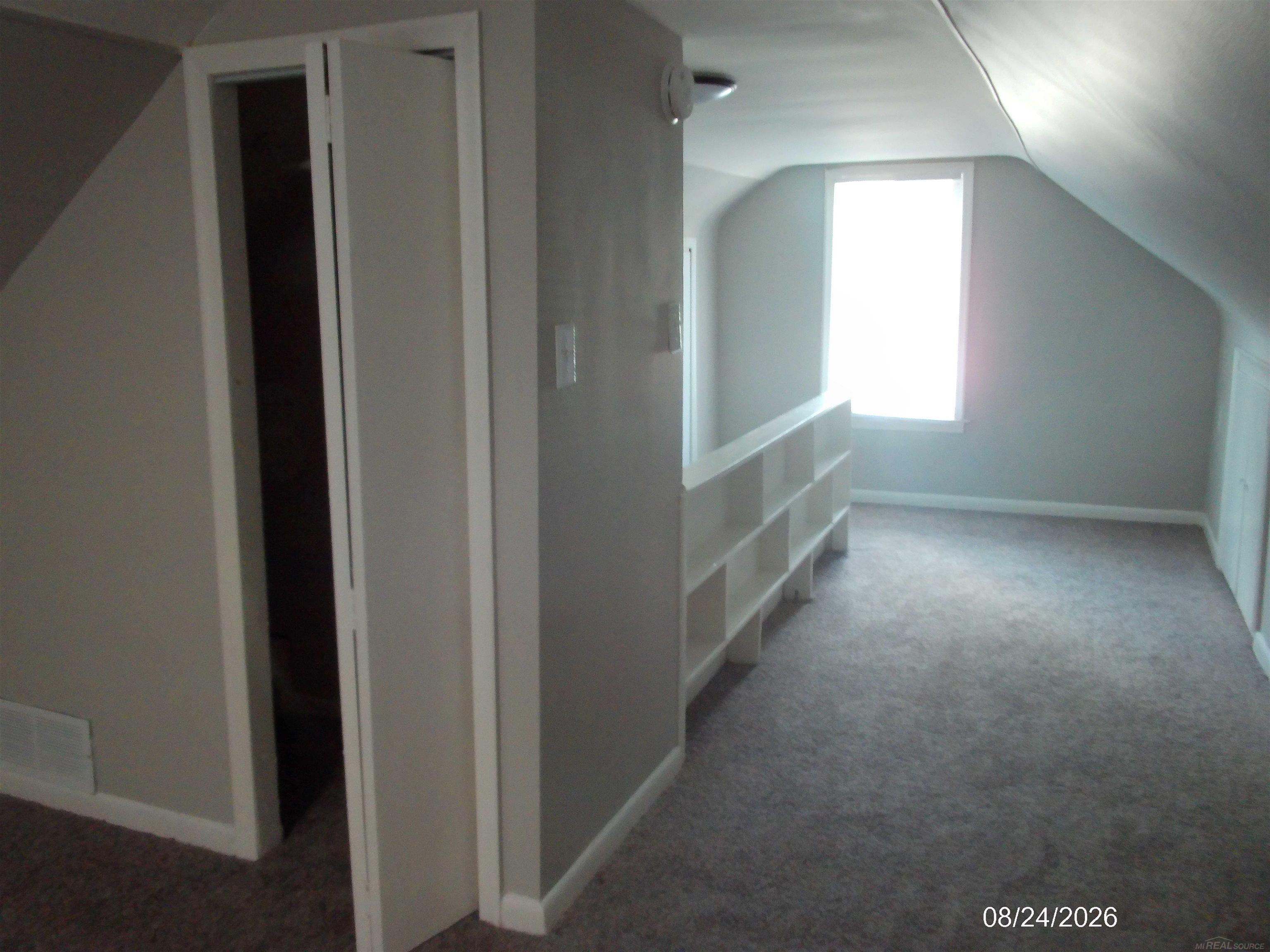 property viewer photo 11