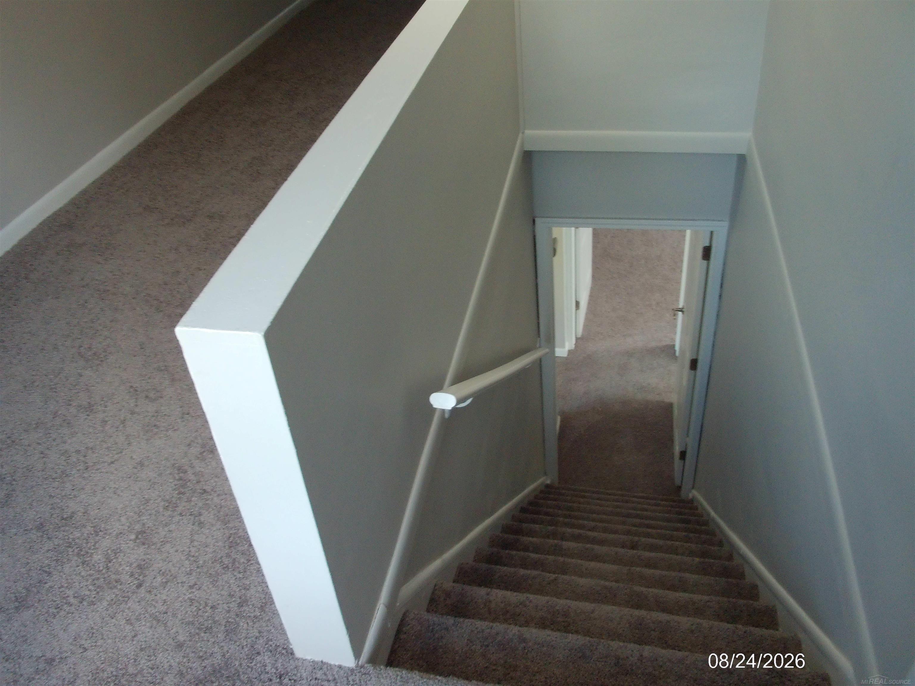 property viewer photo 12