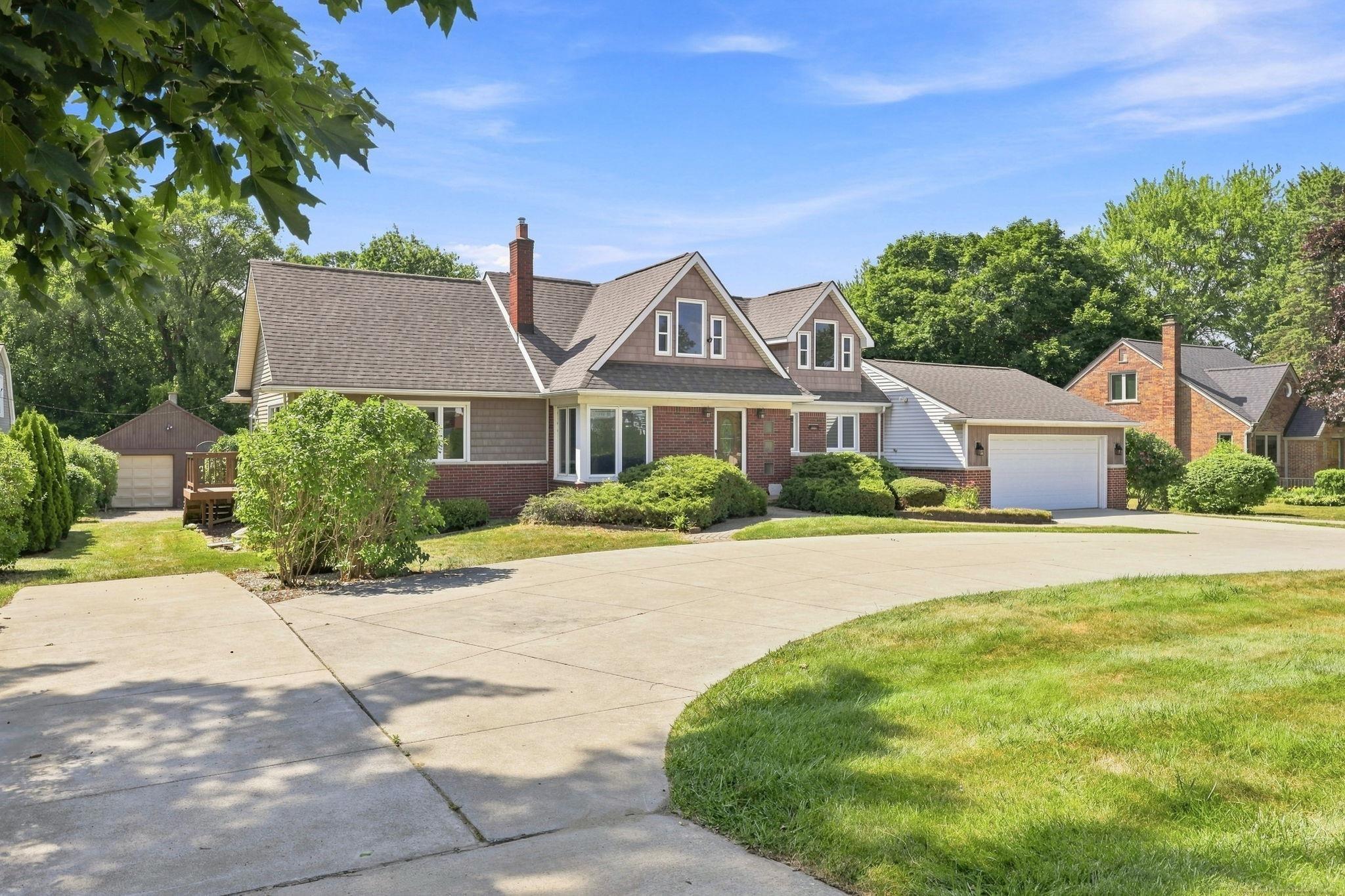 main property photo 45