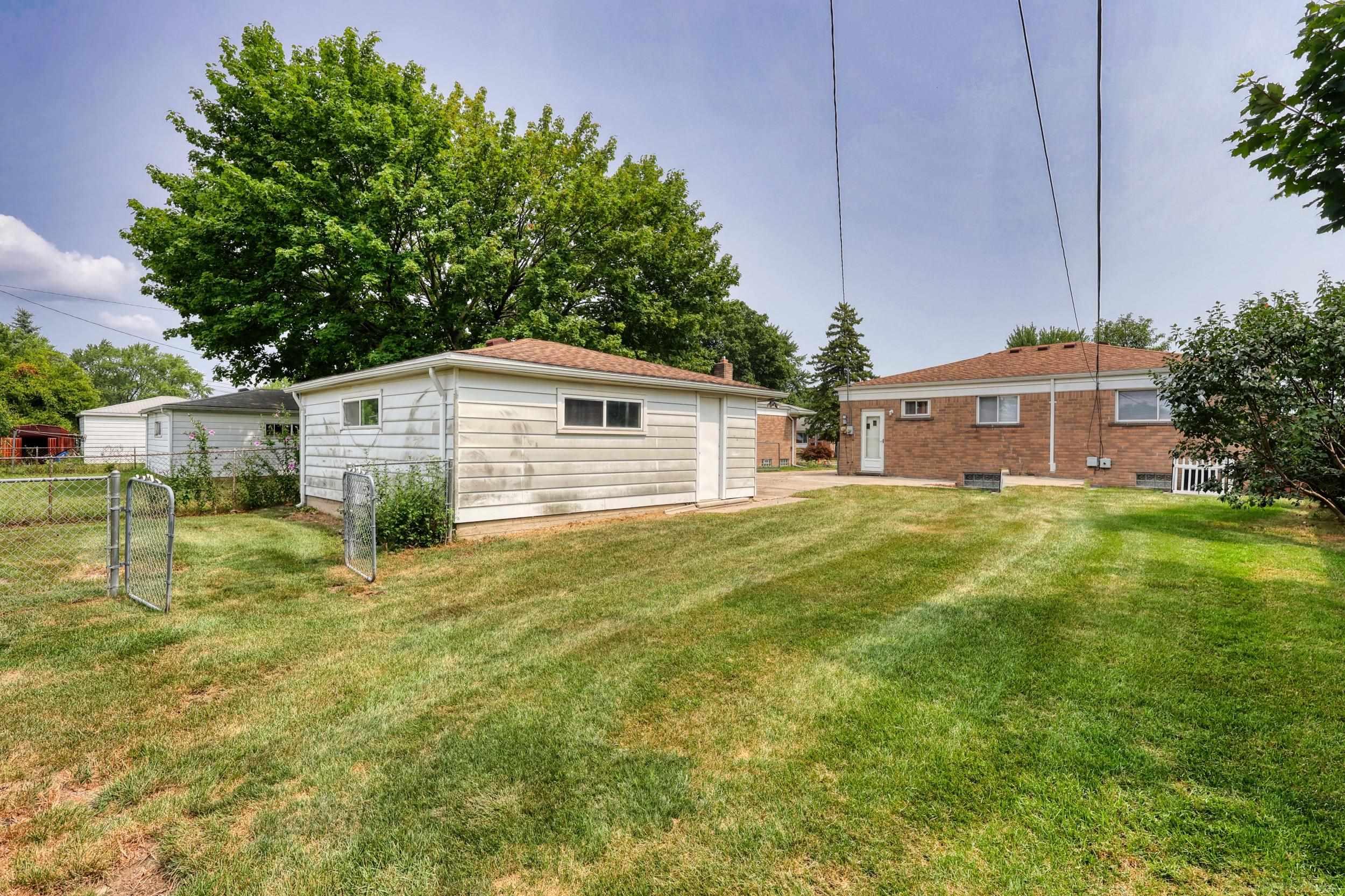 main property photo 22