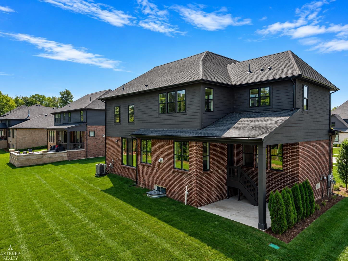 main property photo 2
