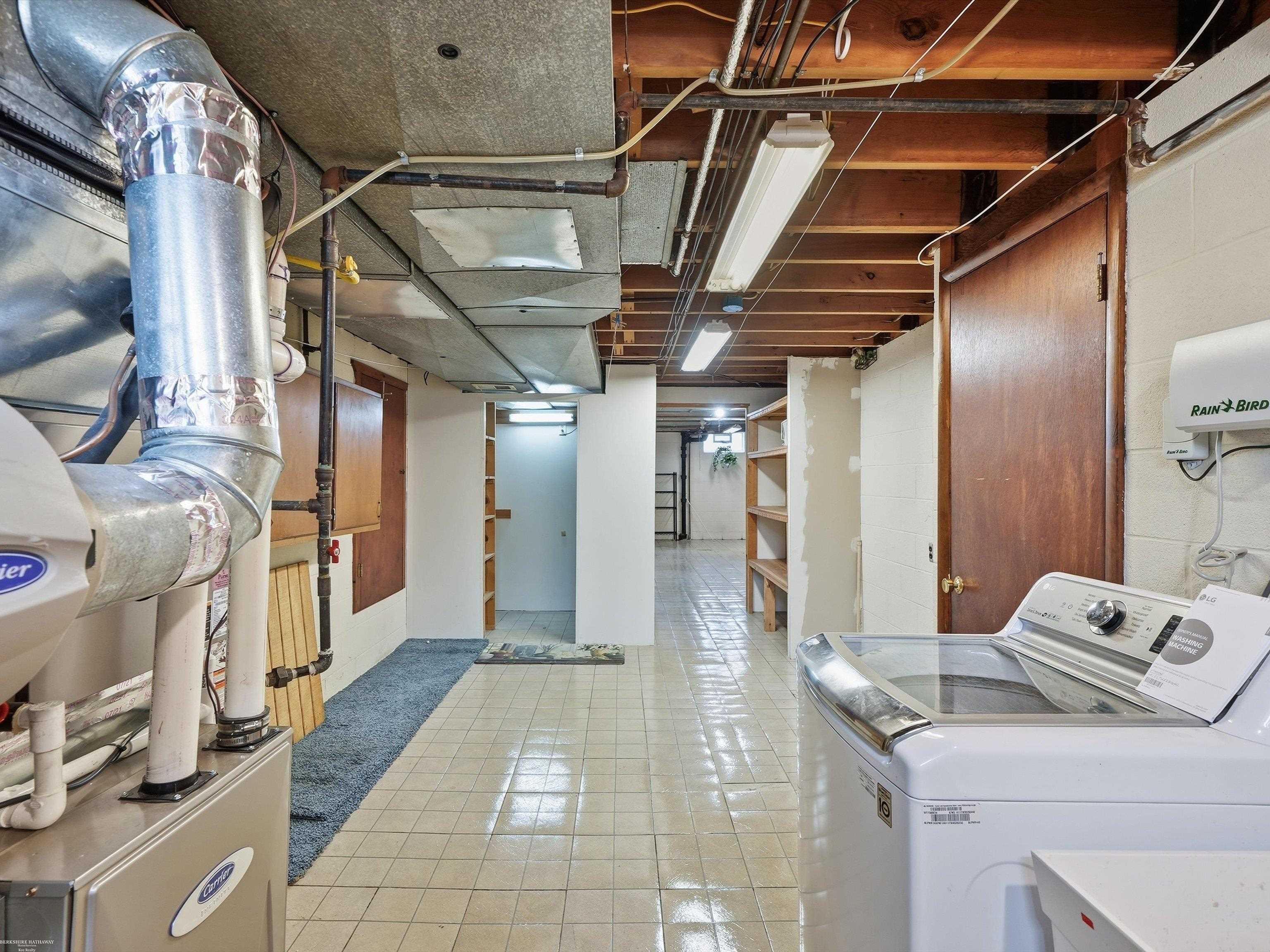 main property photo 25
