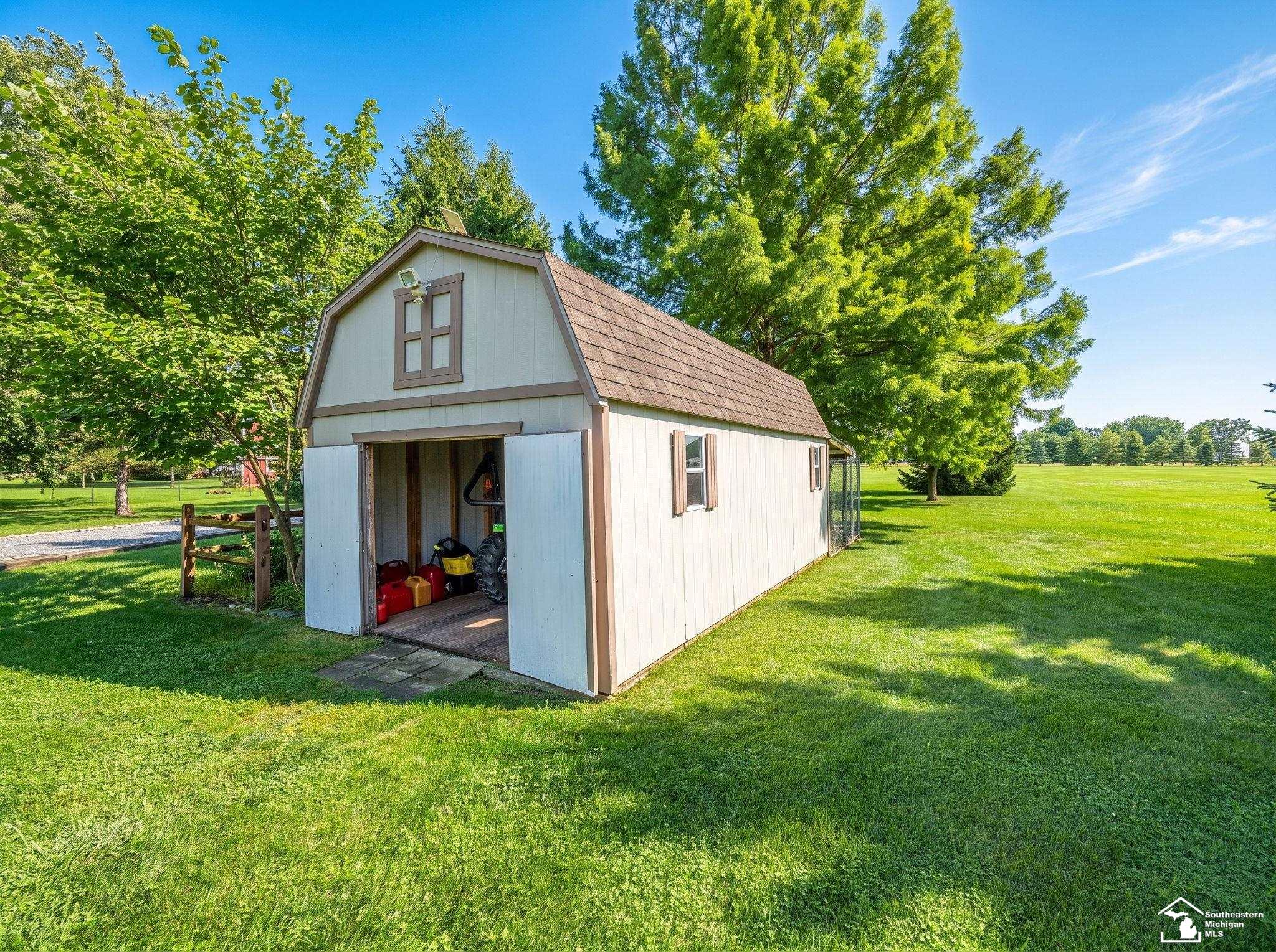 main property photo 74
