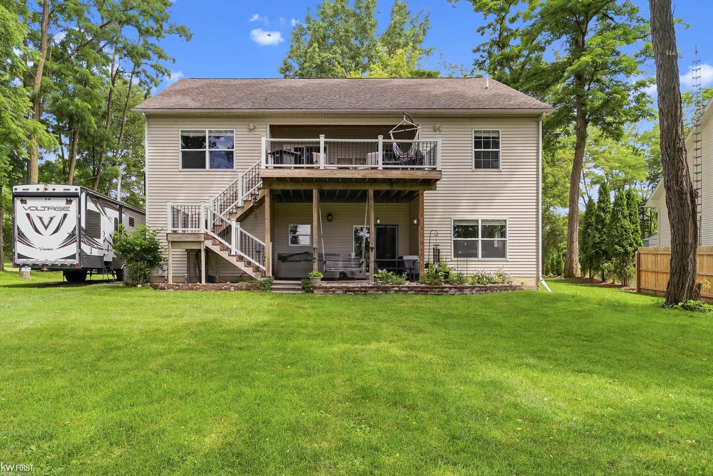 main property photo 41