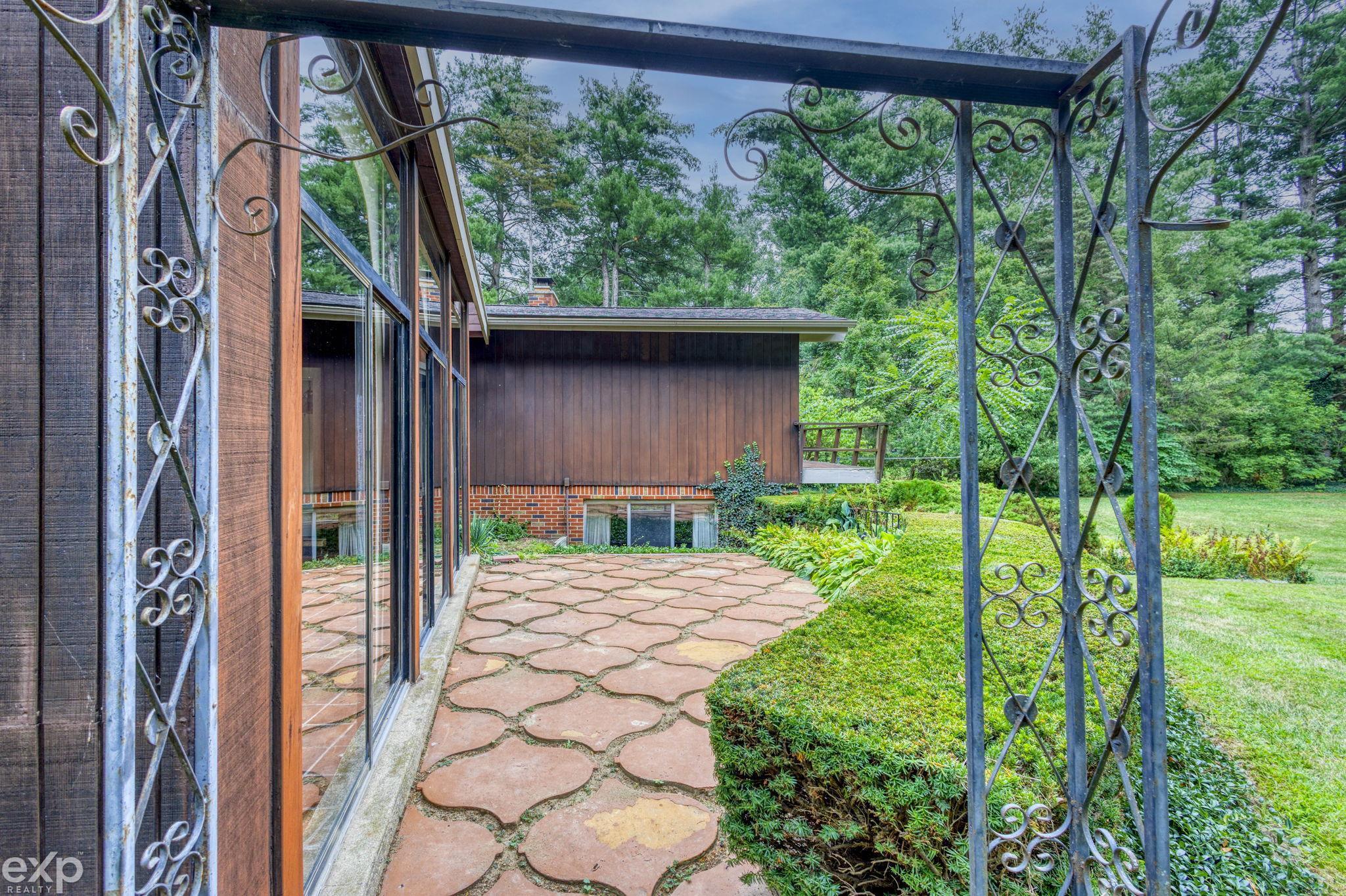 main property photo 59