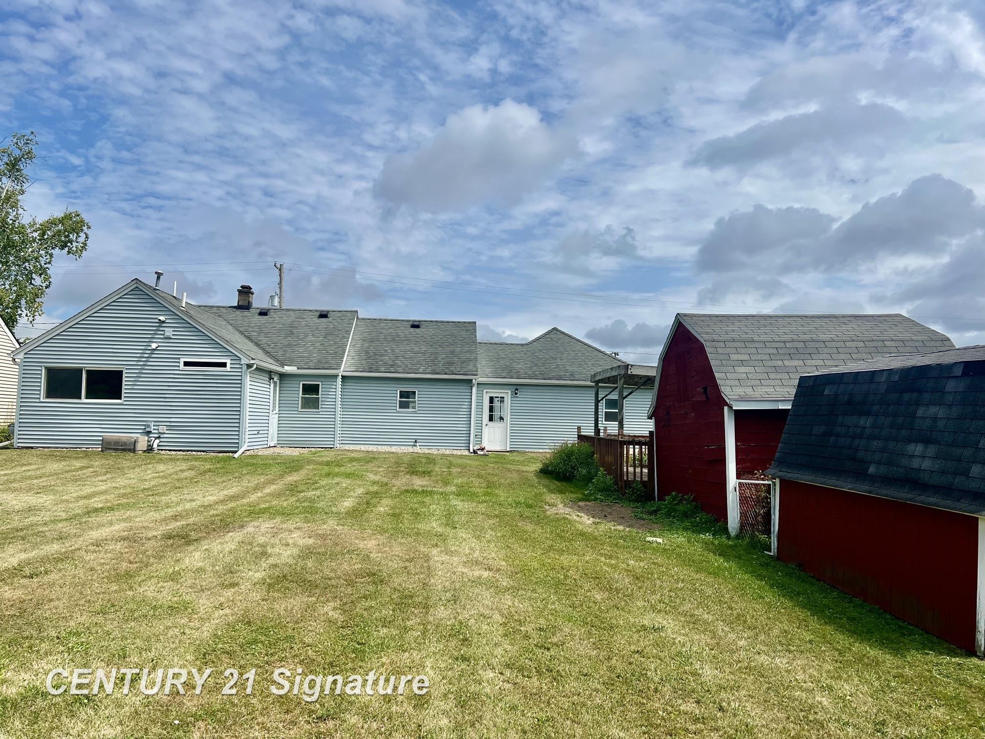 main property photo 3
