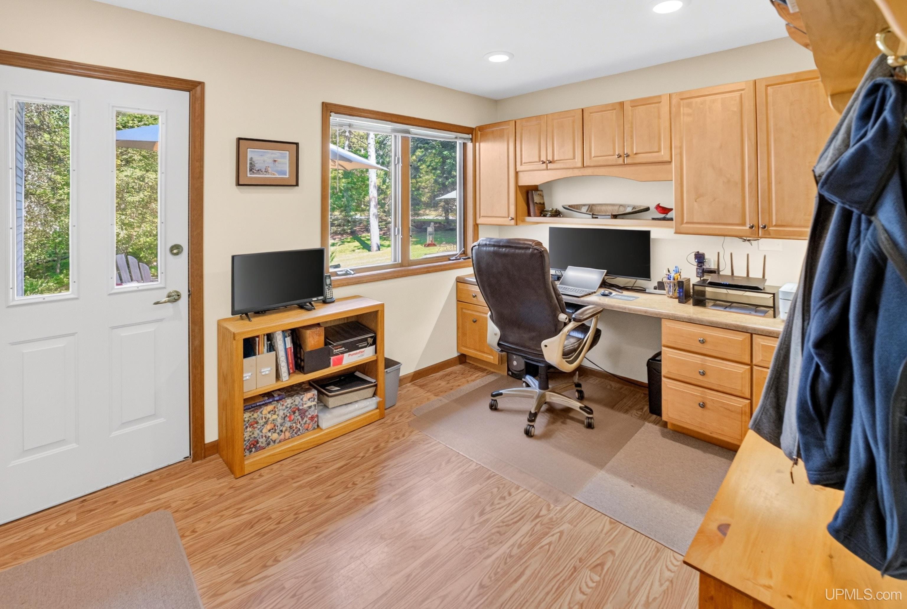 main property photo 29