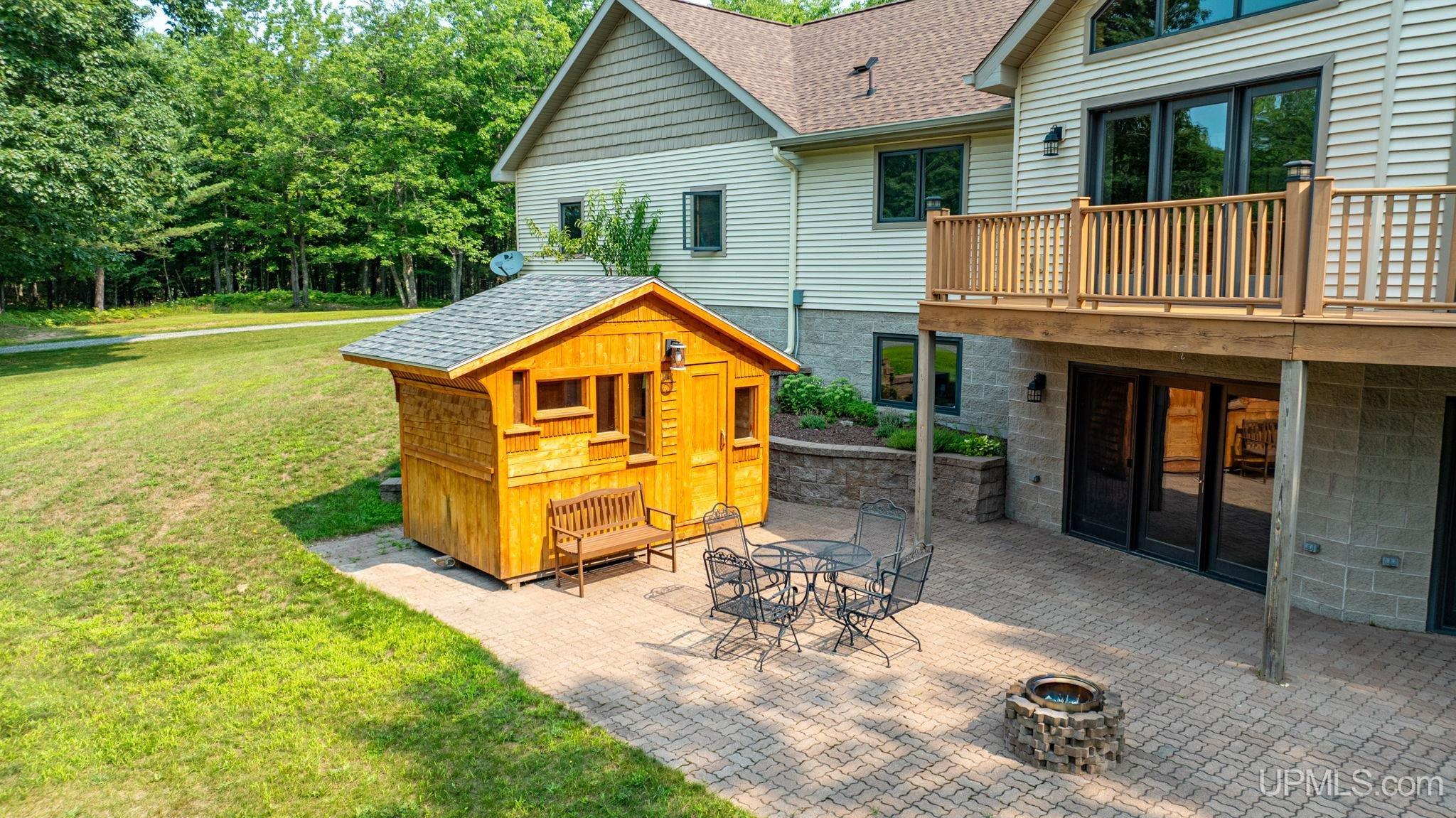 main property photo 50