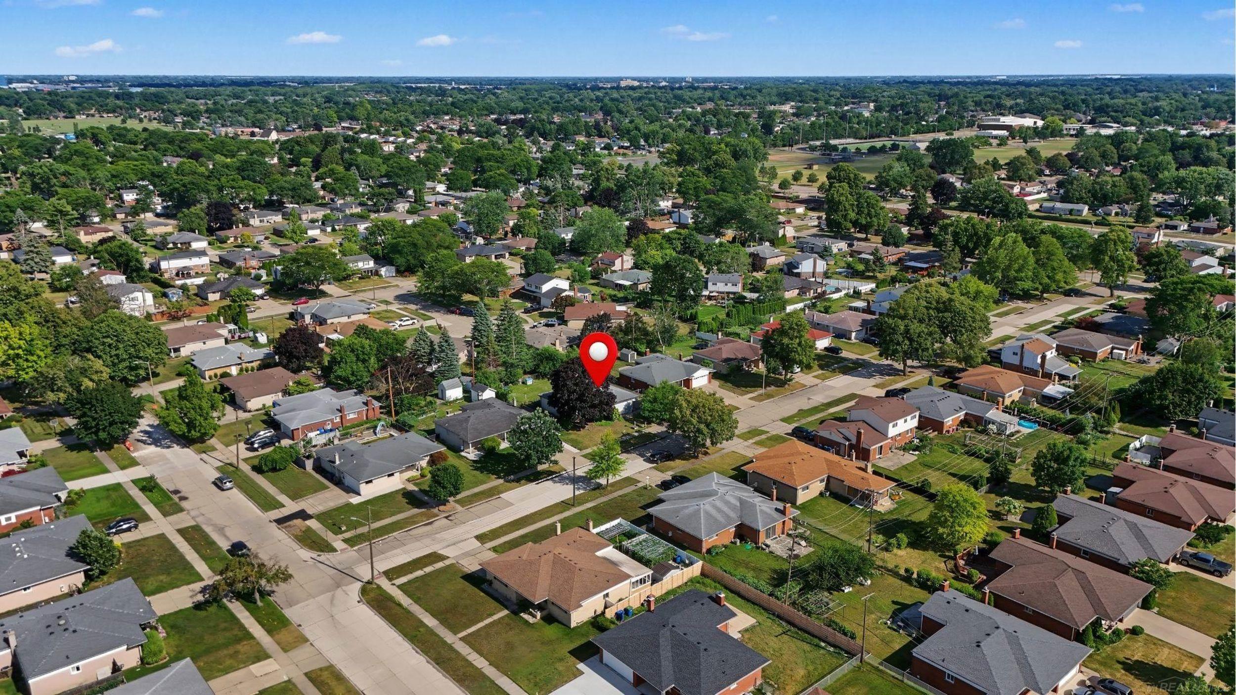 main property photo 13