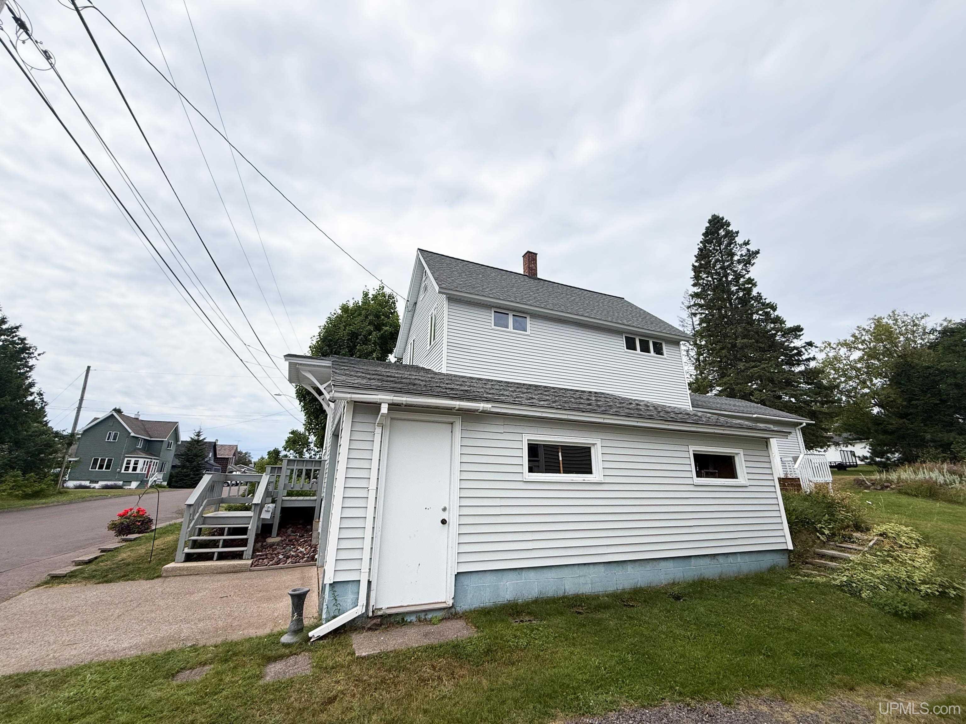 main property photo 67