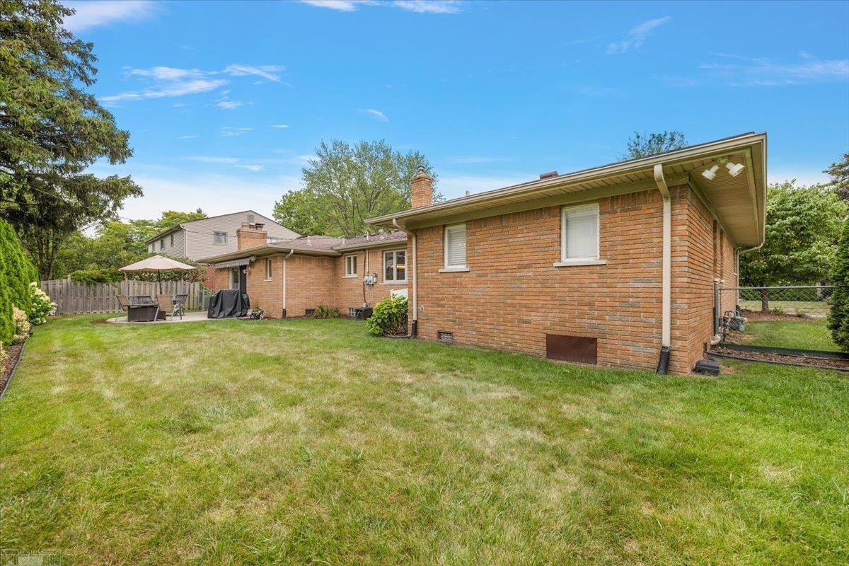 main property photo 48