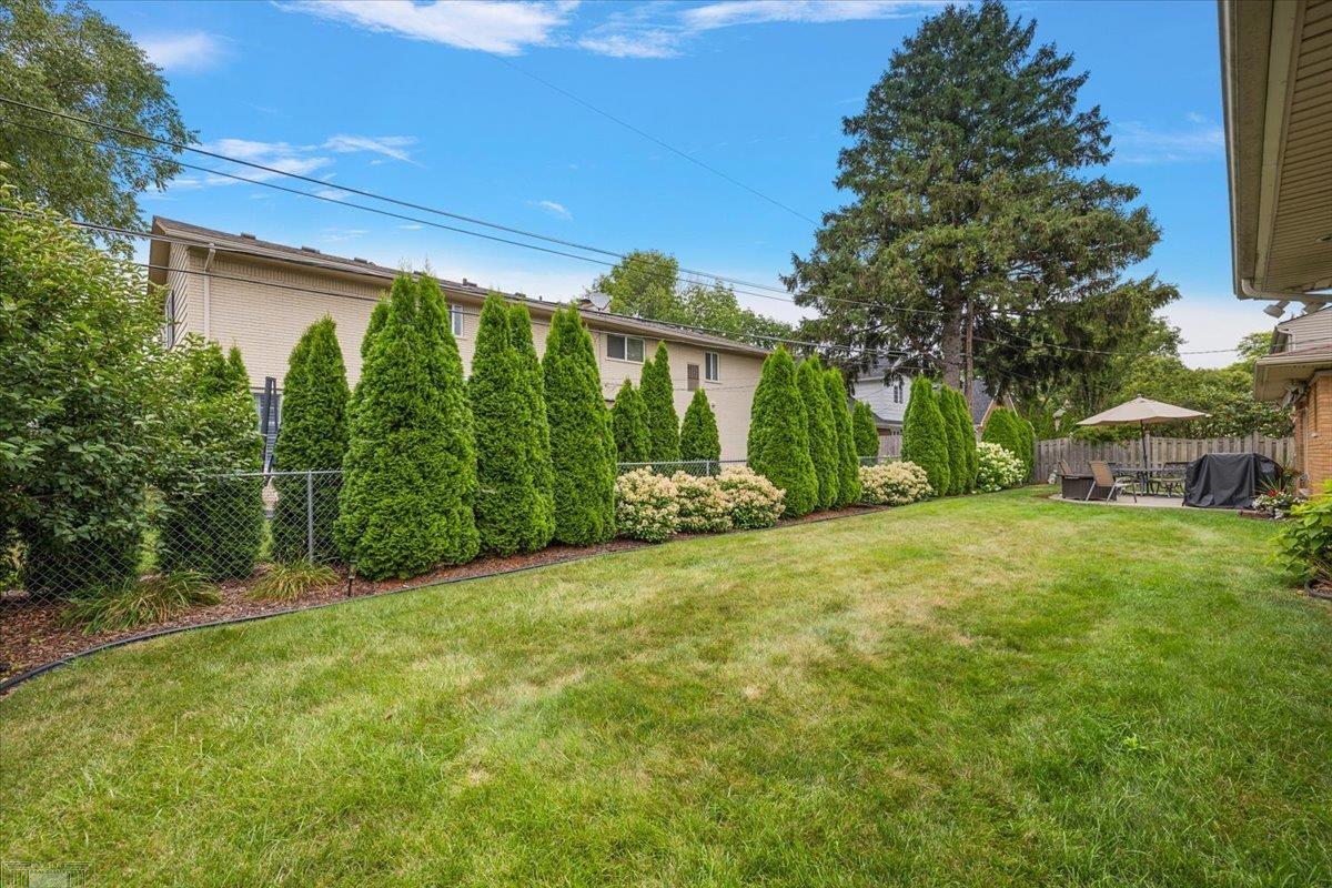 main property photo 49