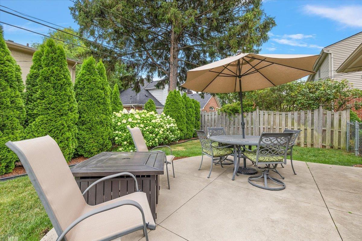 main property photo 50