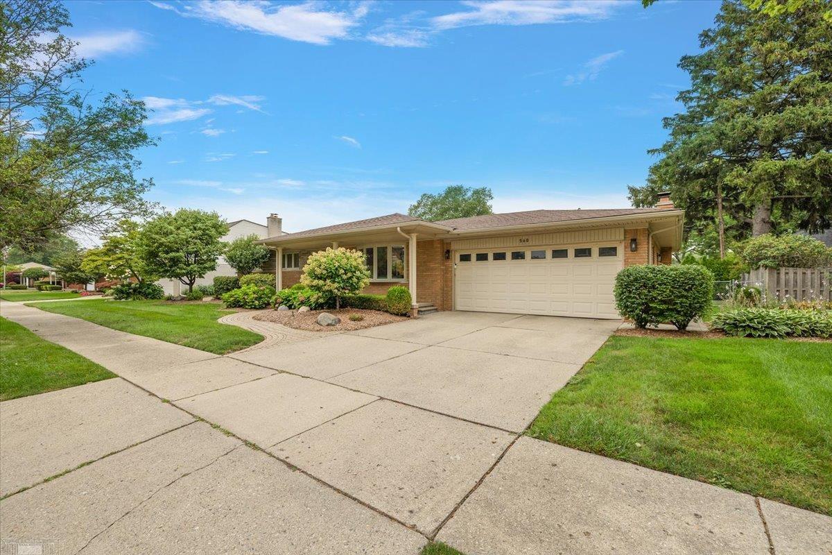 main property photo 6