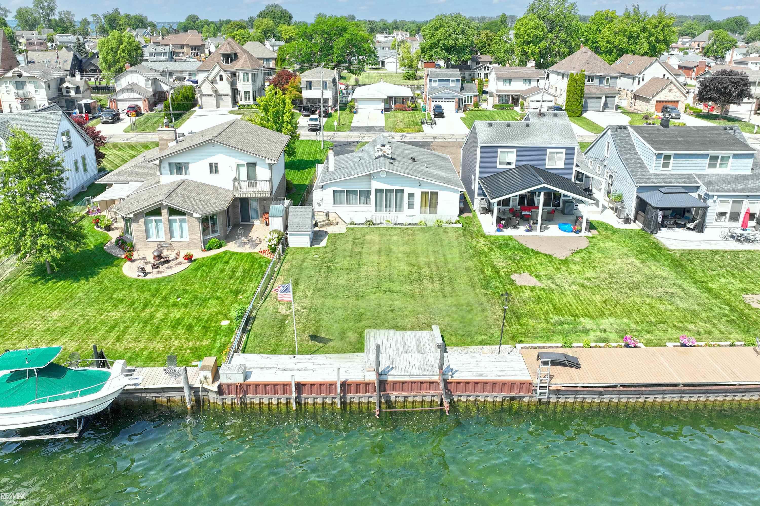 main property photo 29