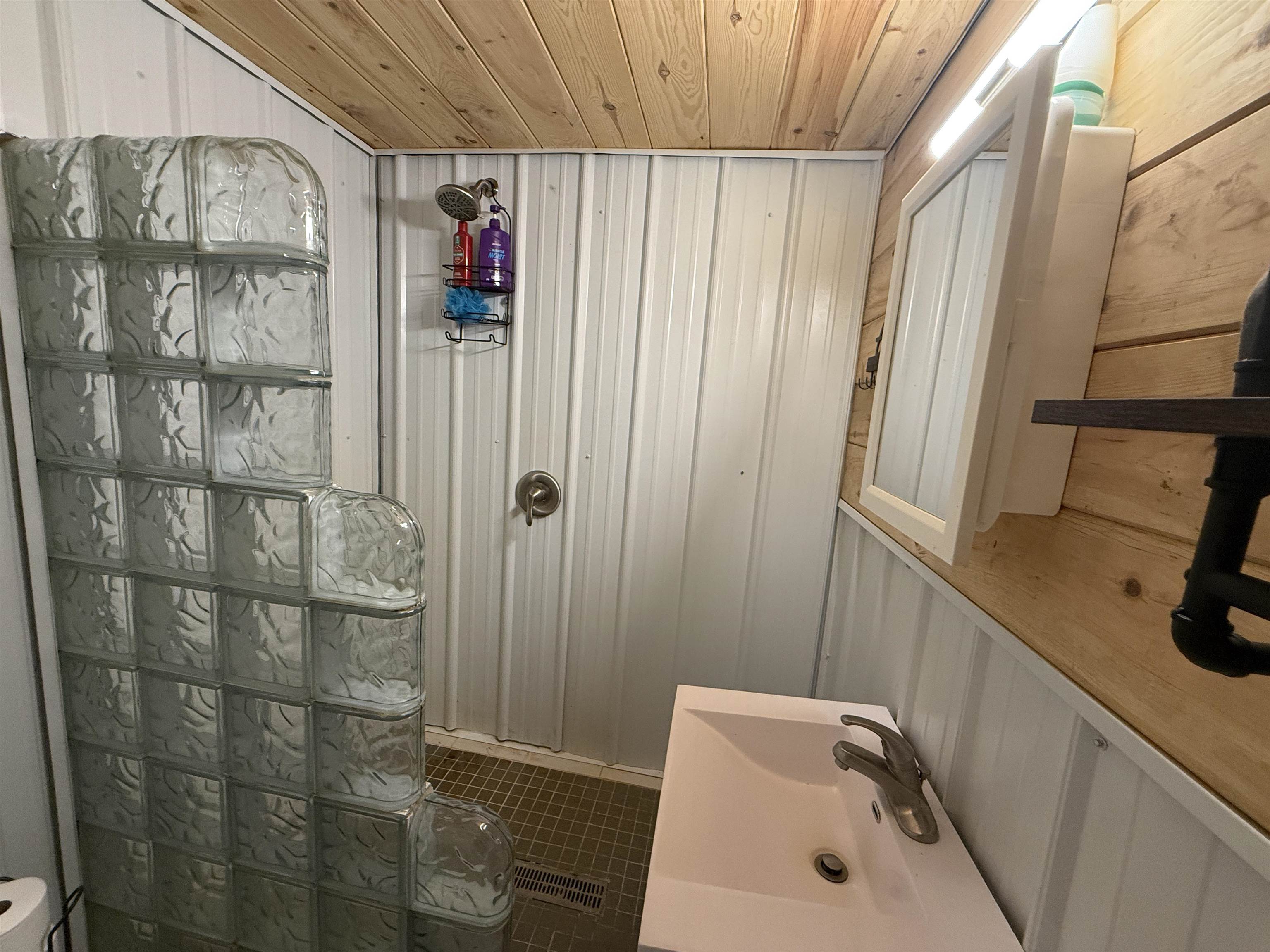 main property photo 49