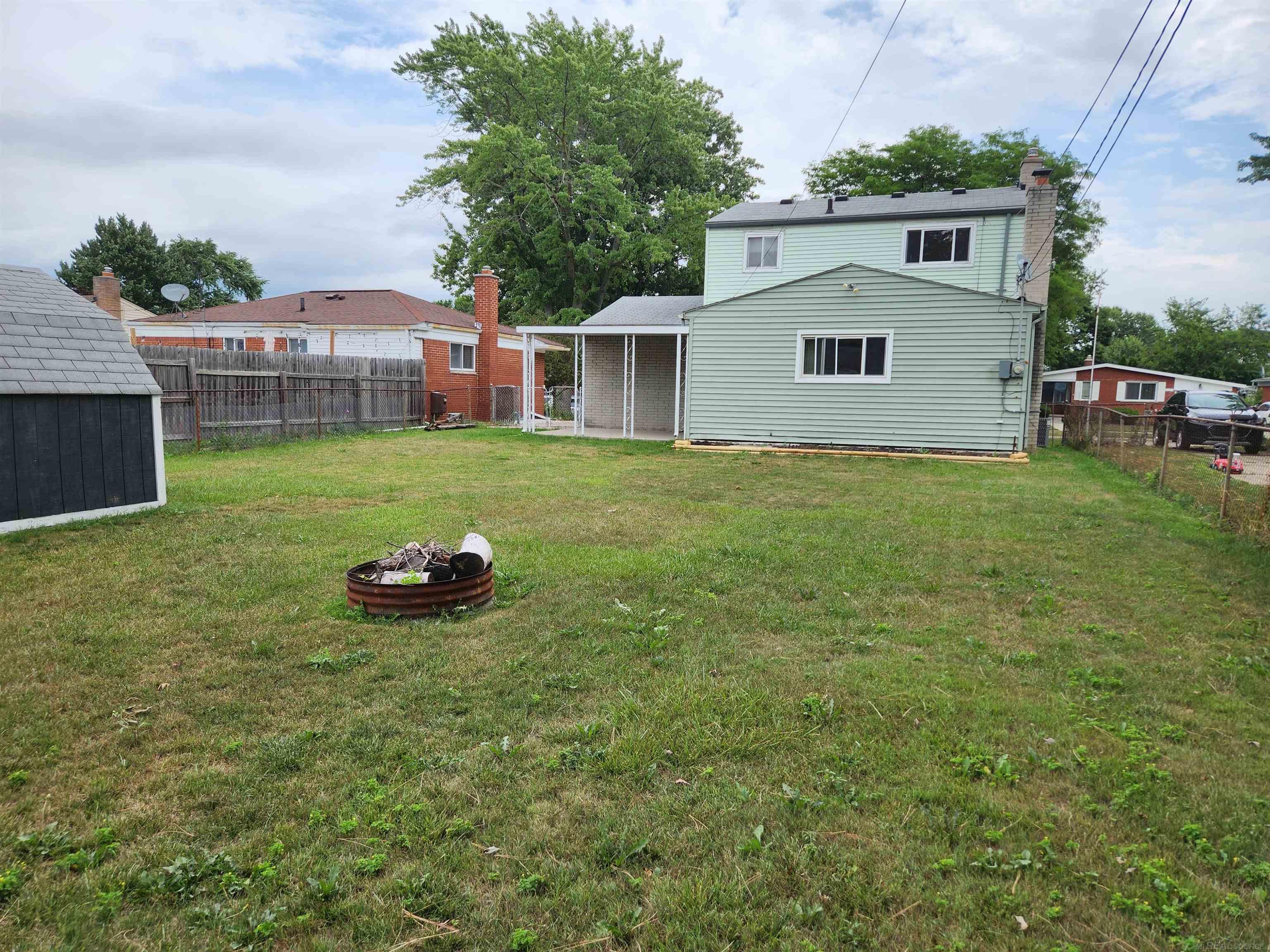 main property photo 18