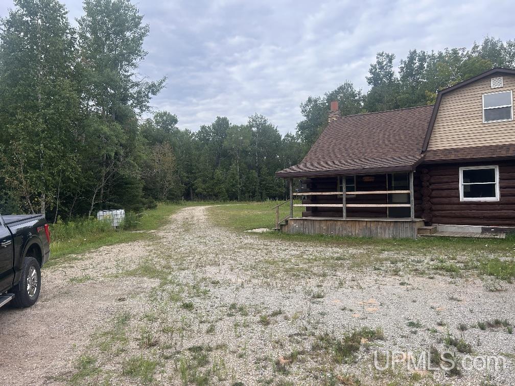 main property photo 28
