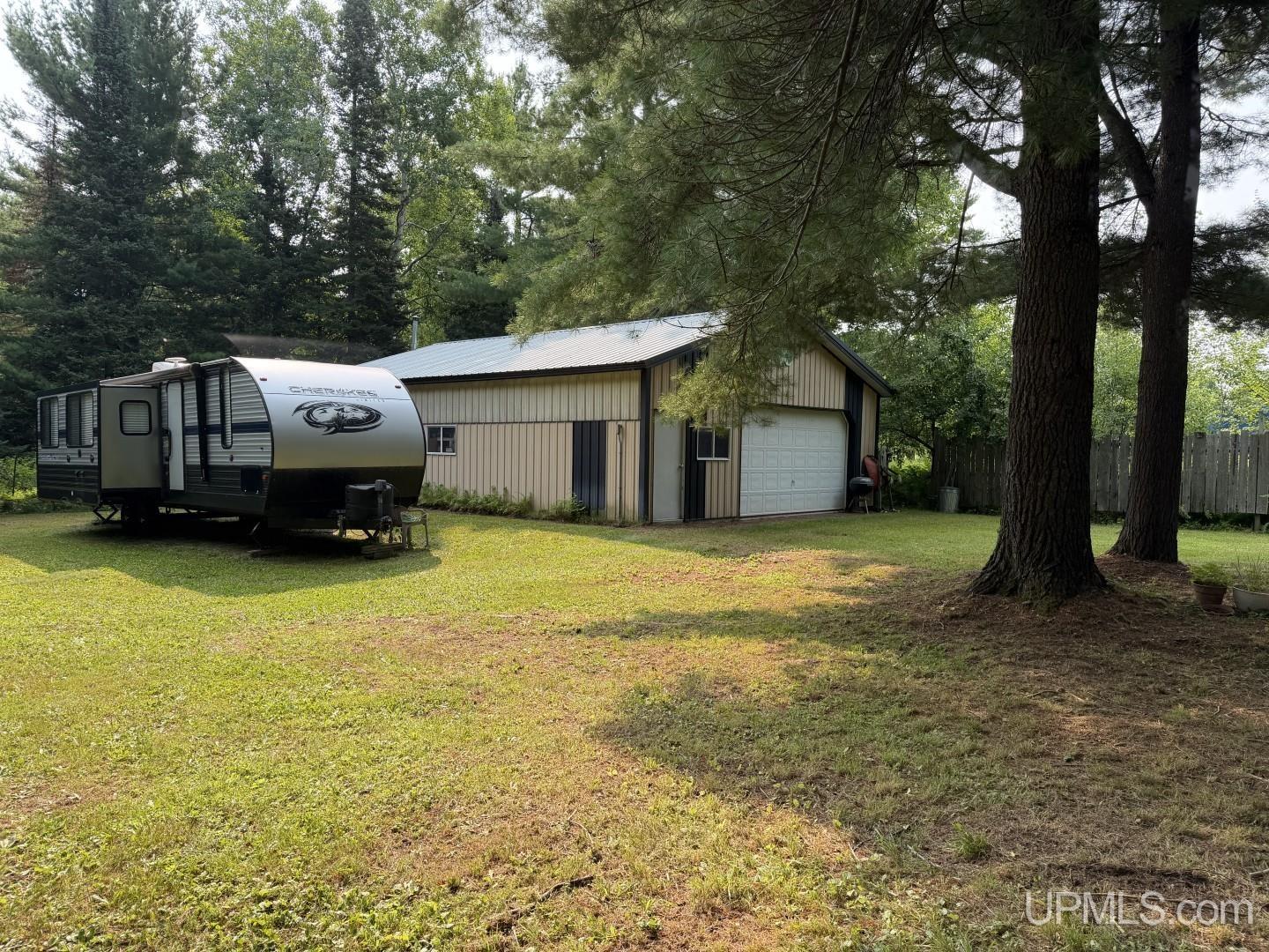 main property photo 5