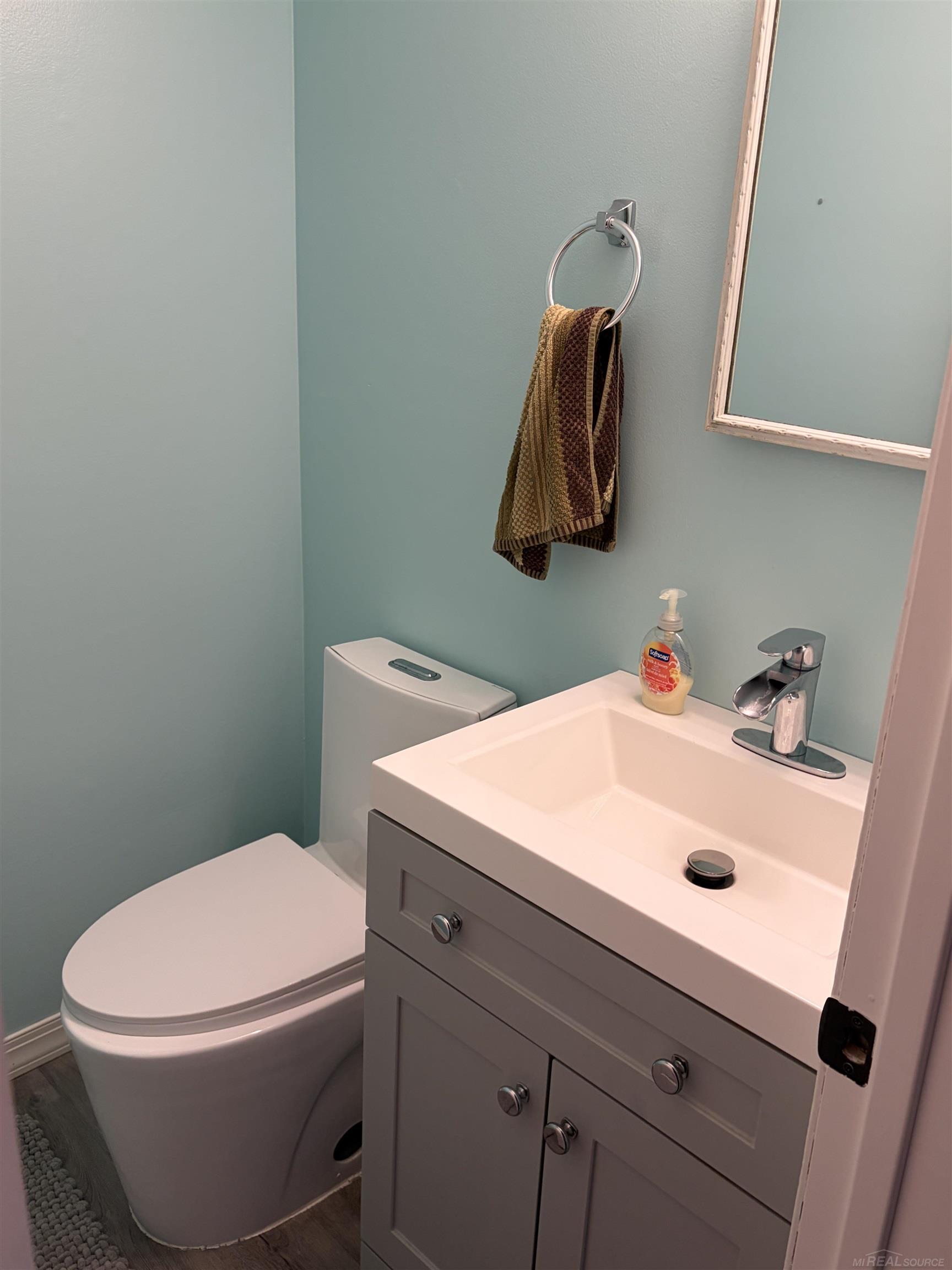 main property photo 9