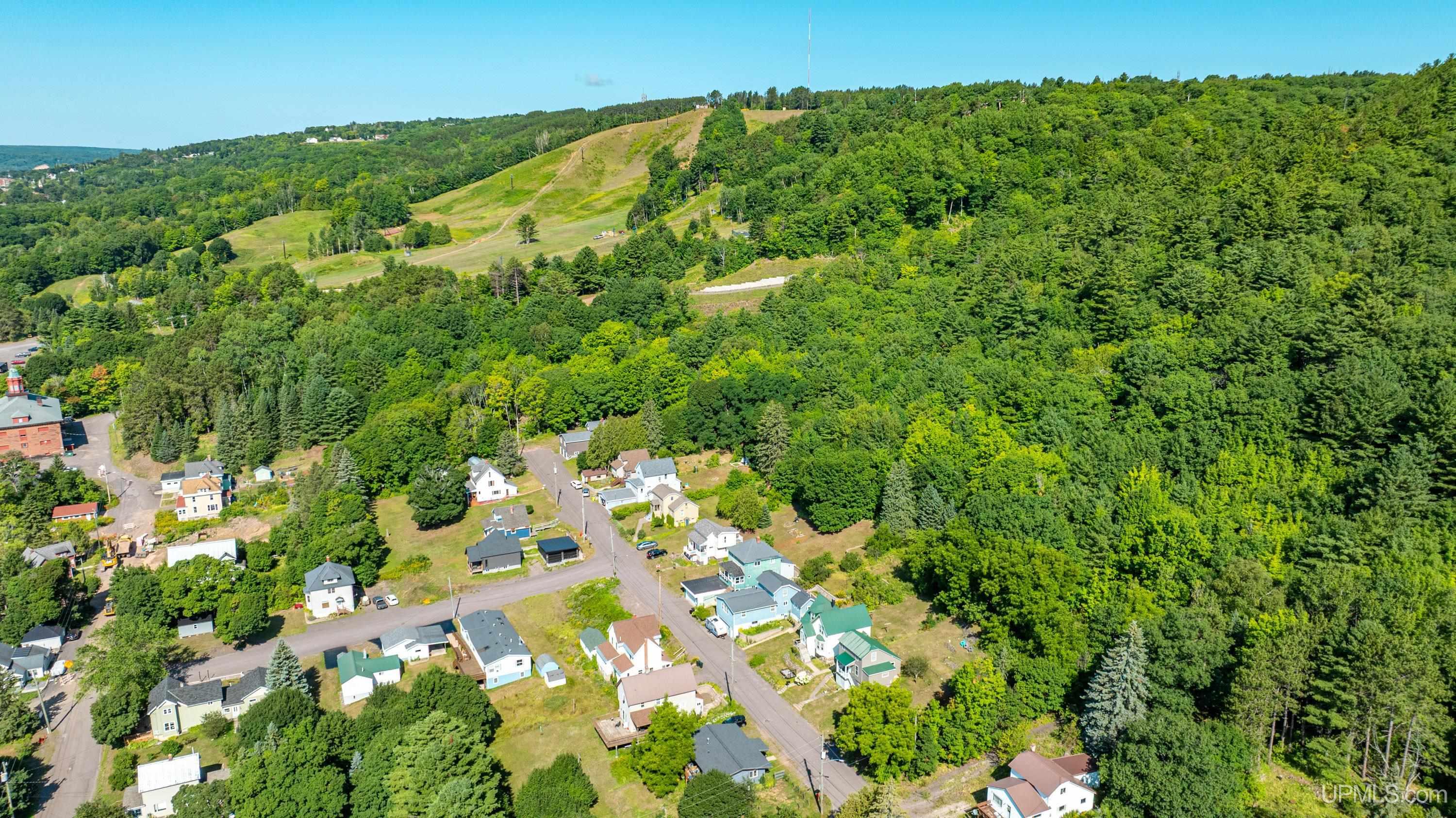 main property photo 67