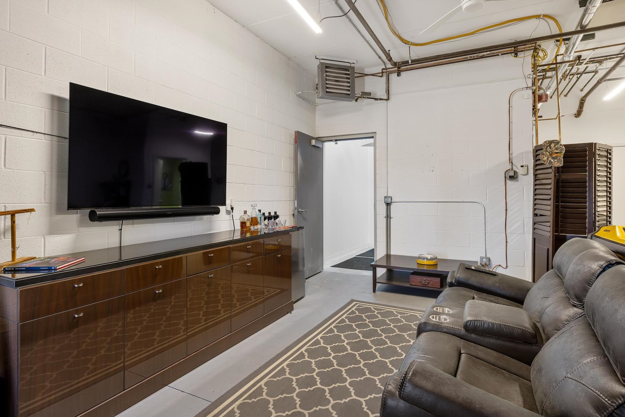 main property photo 73