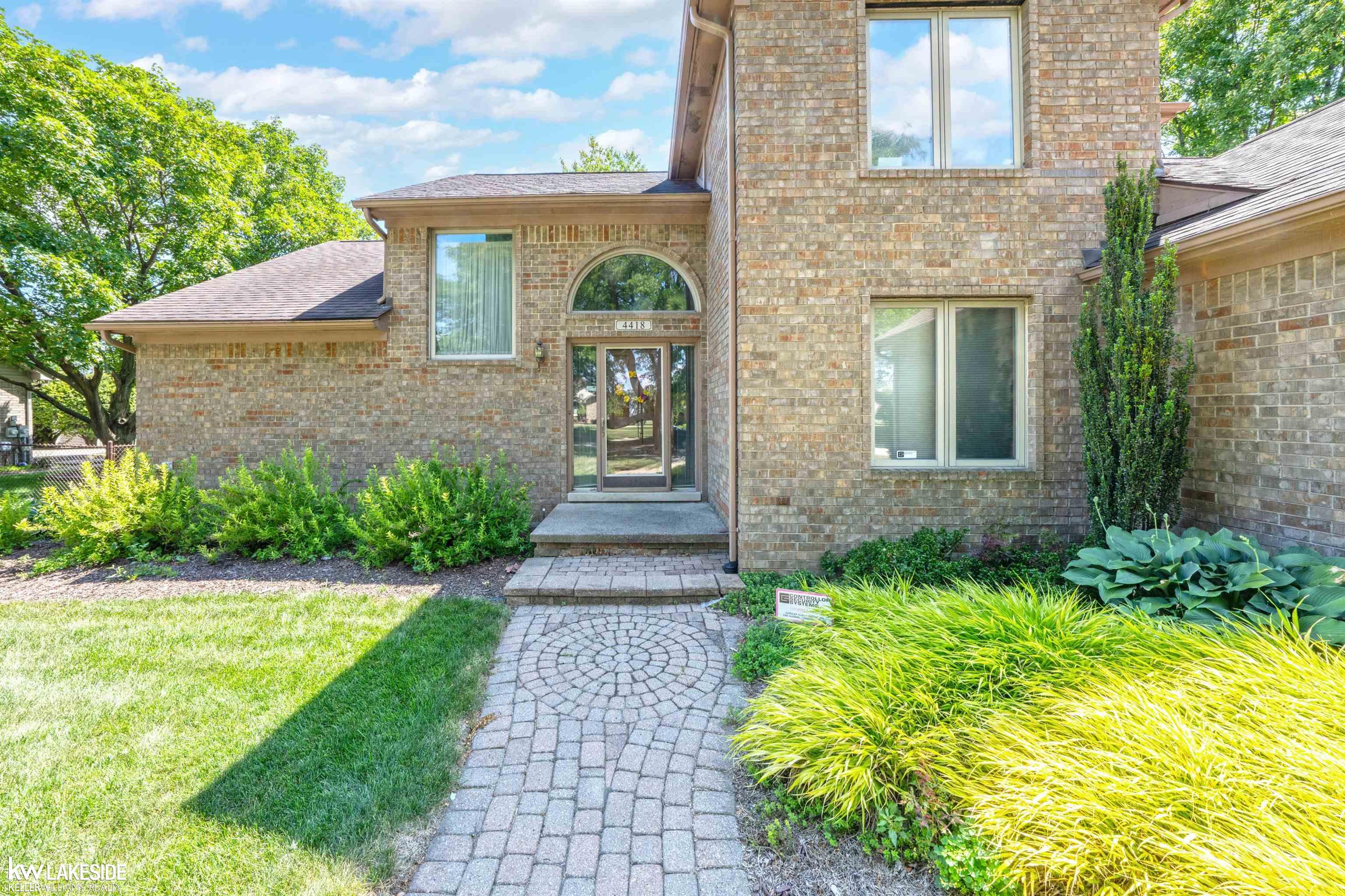 main property photo 32