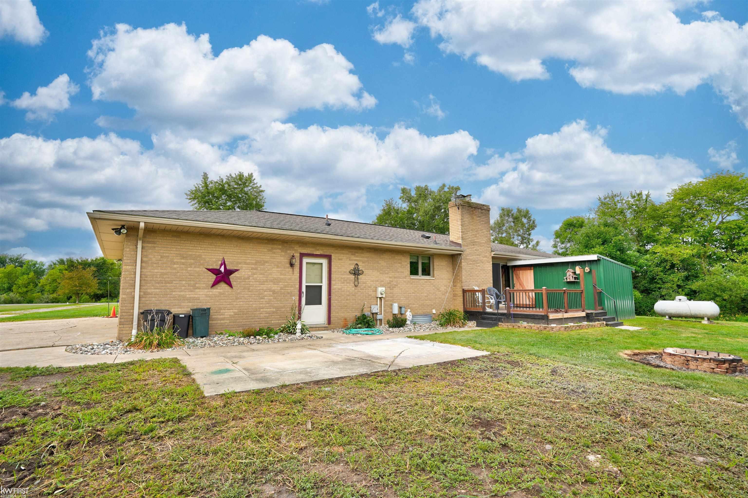 main property photo 45