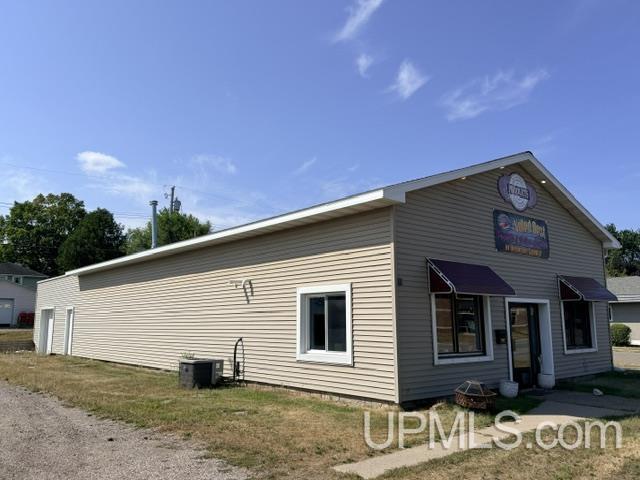 main property photo 16