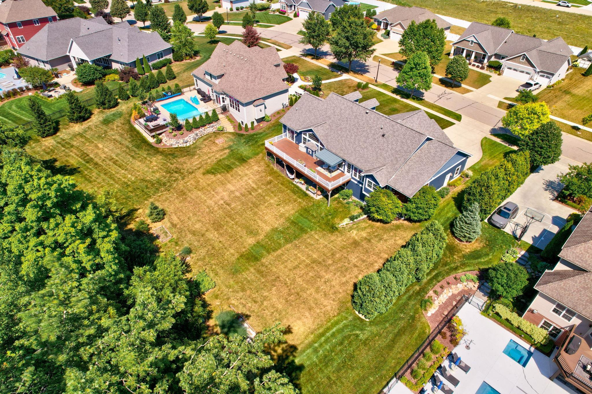 main property photo 77