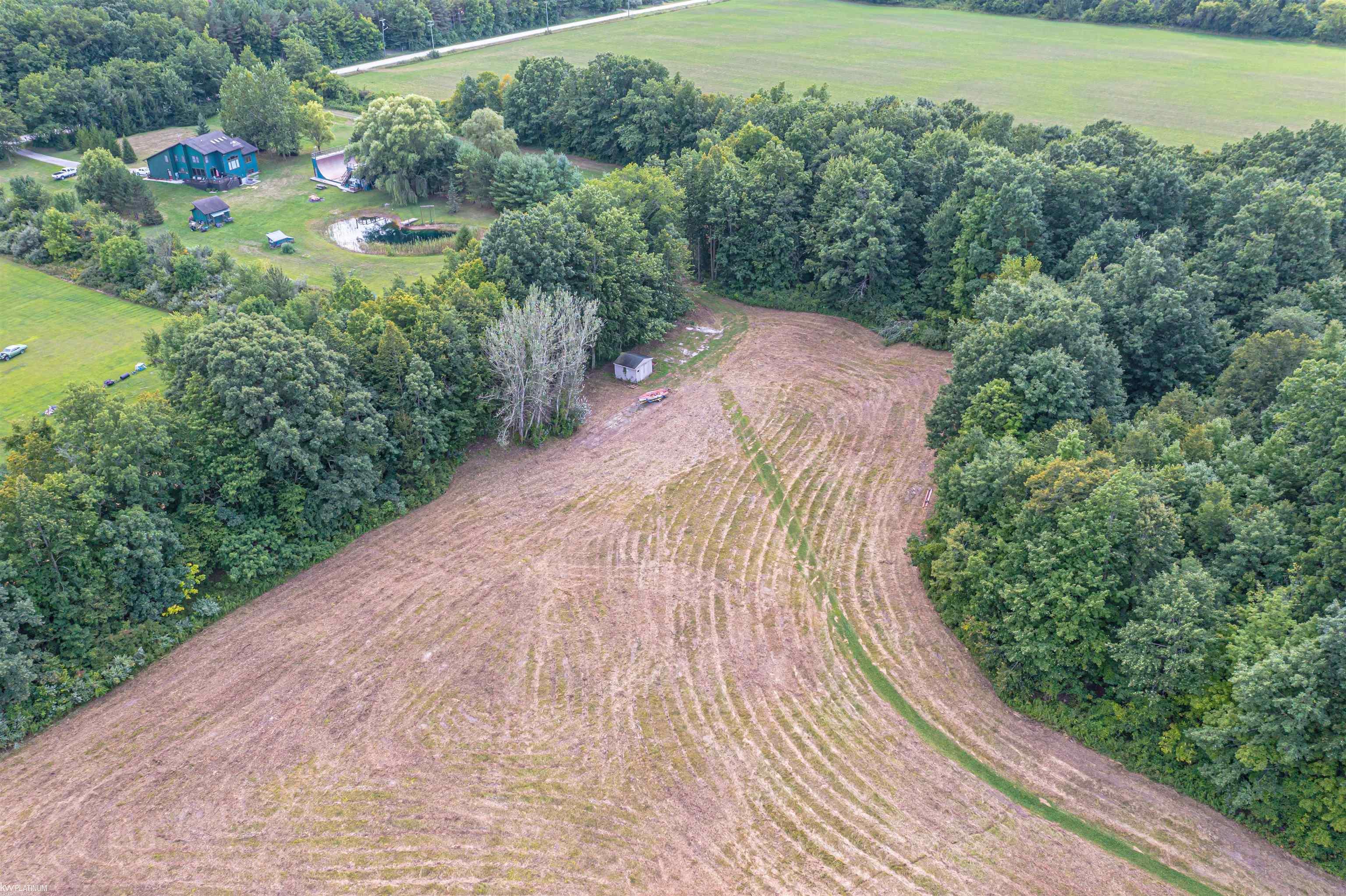 main property photo 5