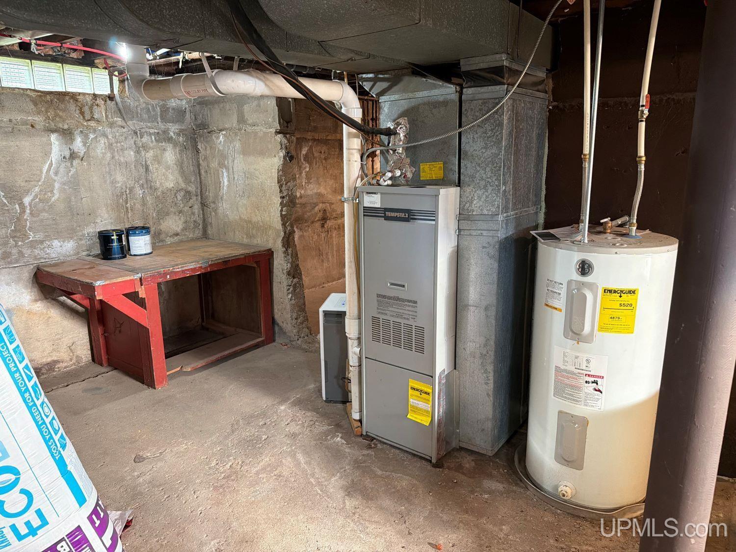 main property photo 30