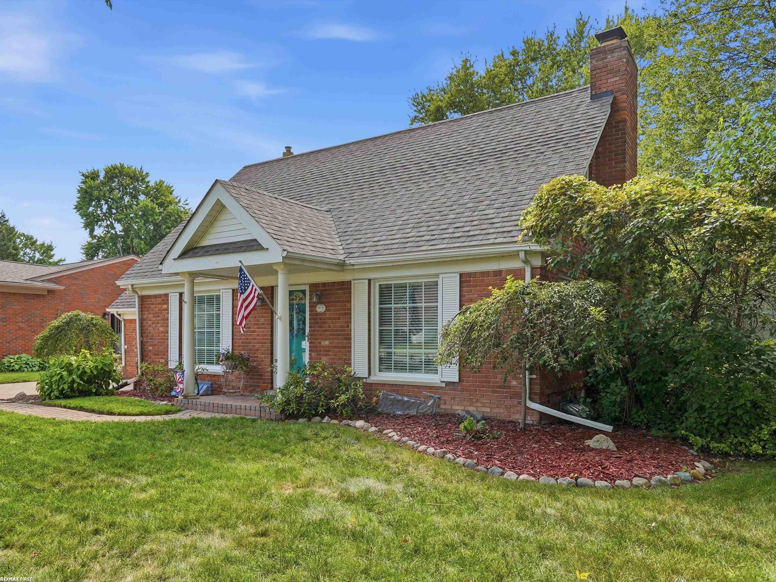 main property photo 4