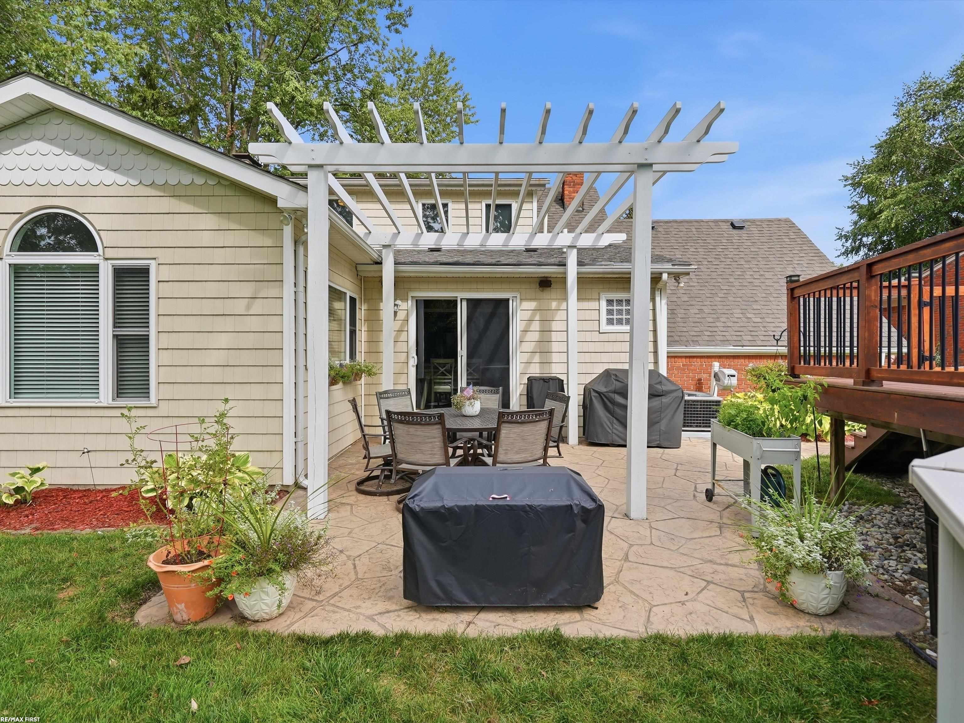 main property photo 44