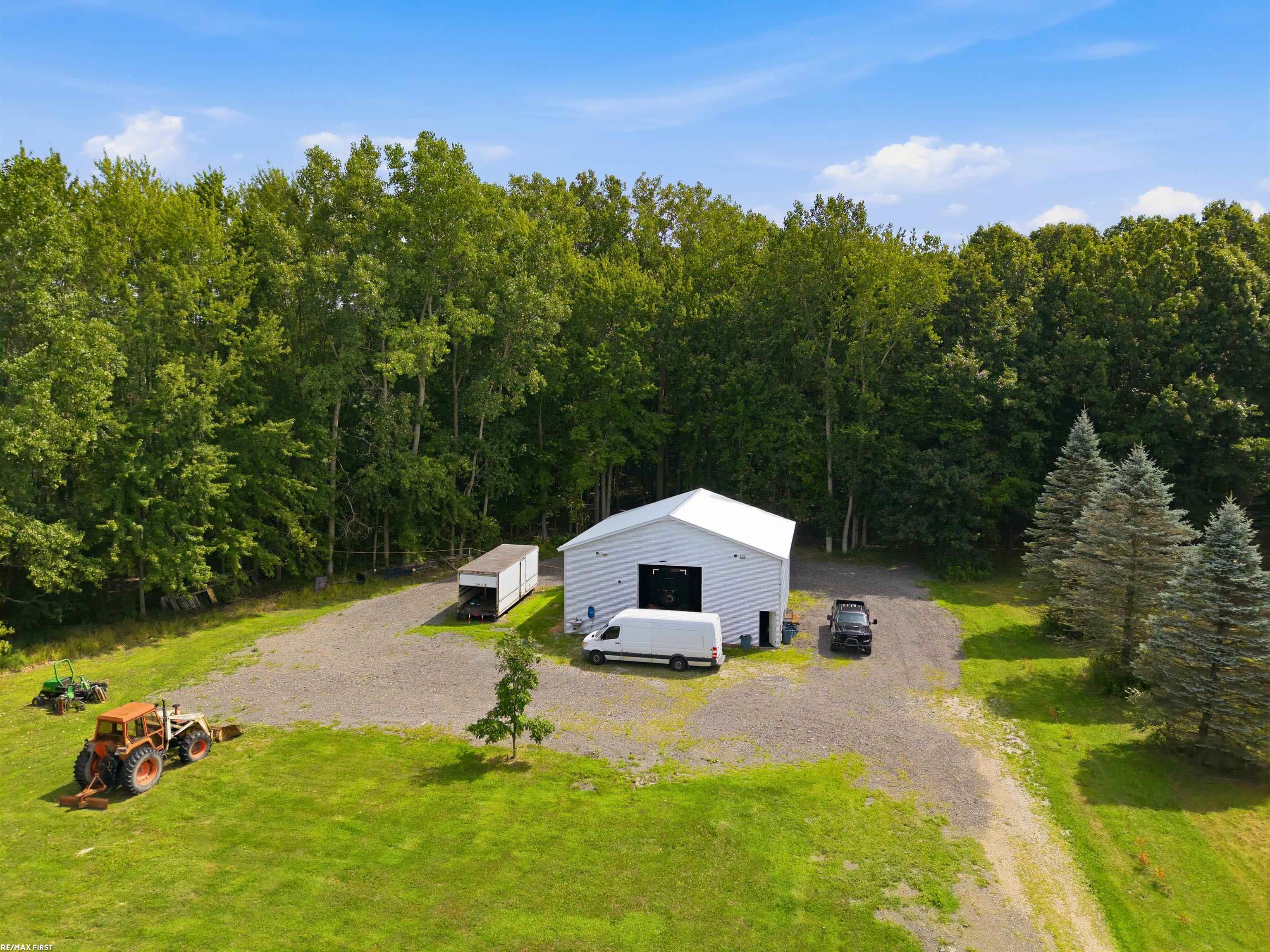 main property photo 45