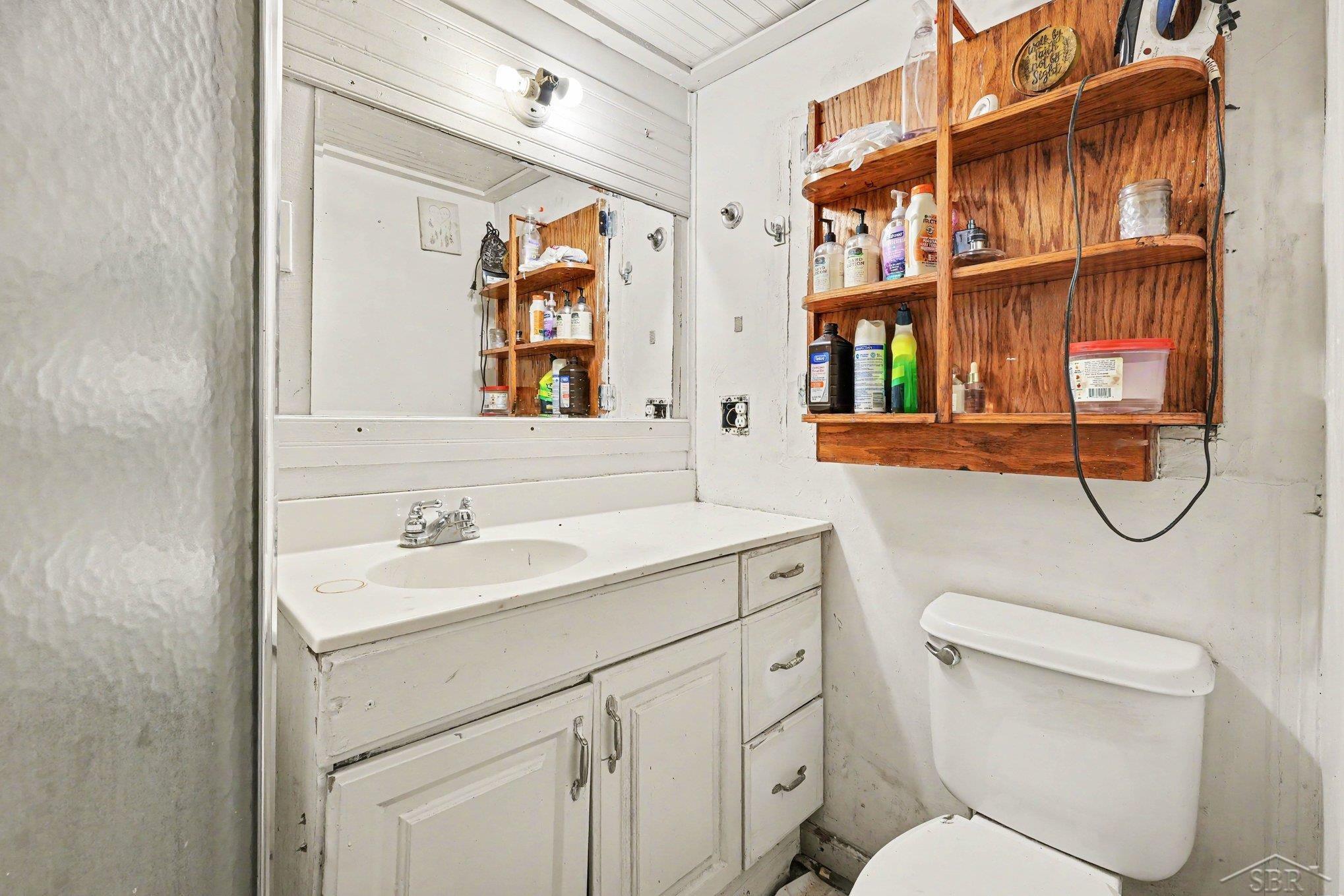 main property photo 12