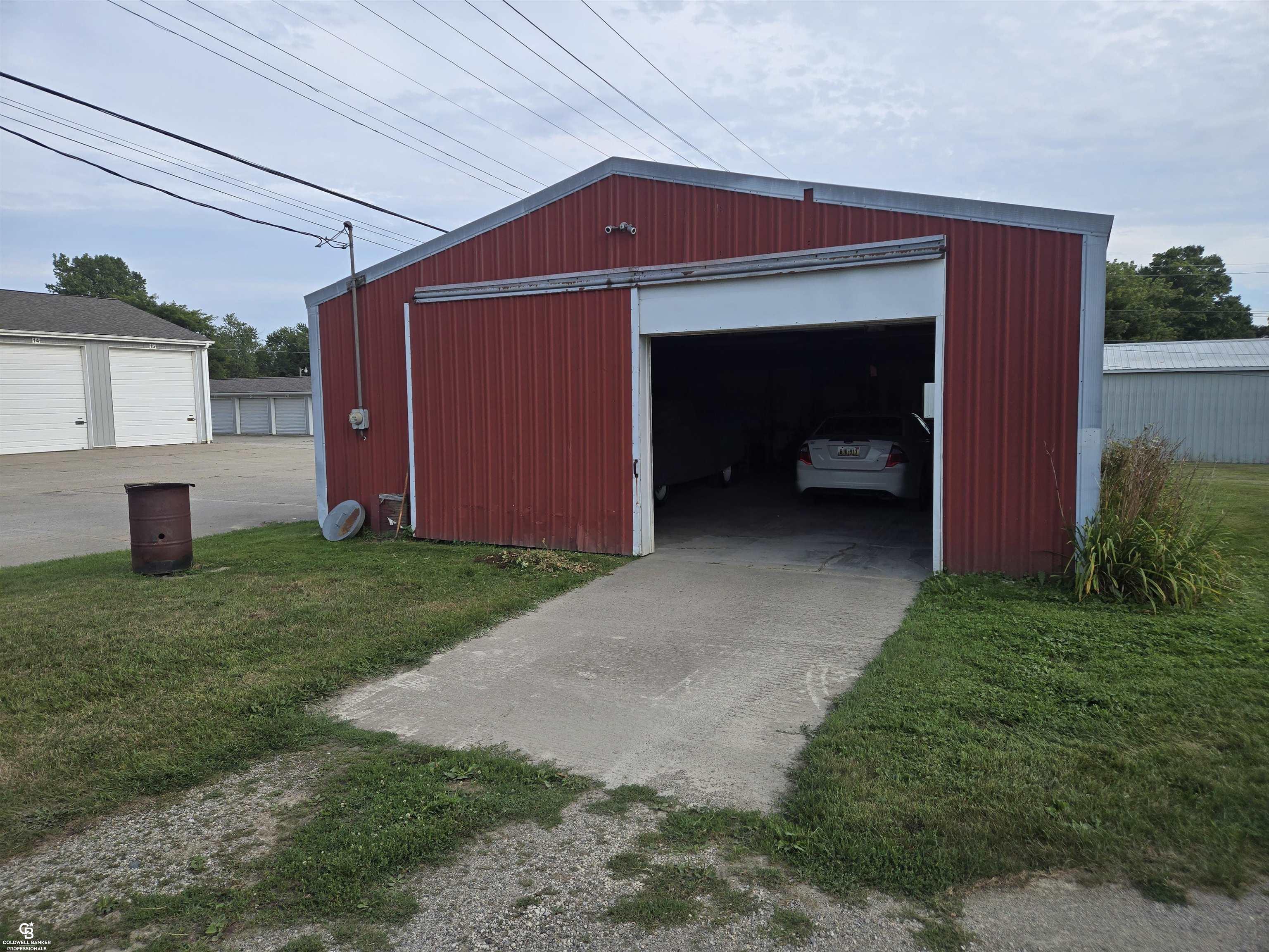 main property photo 8