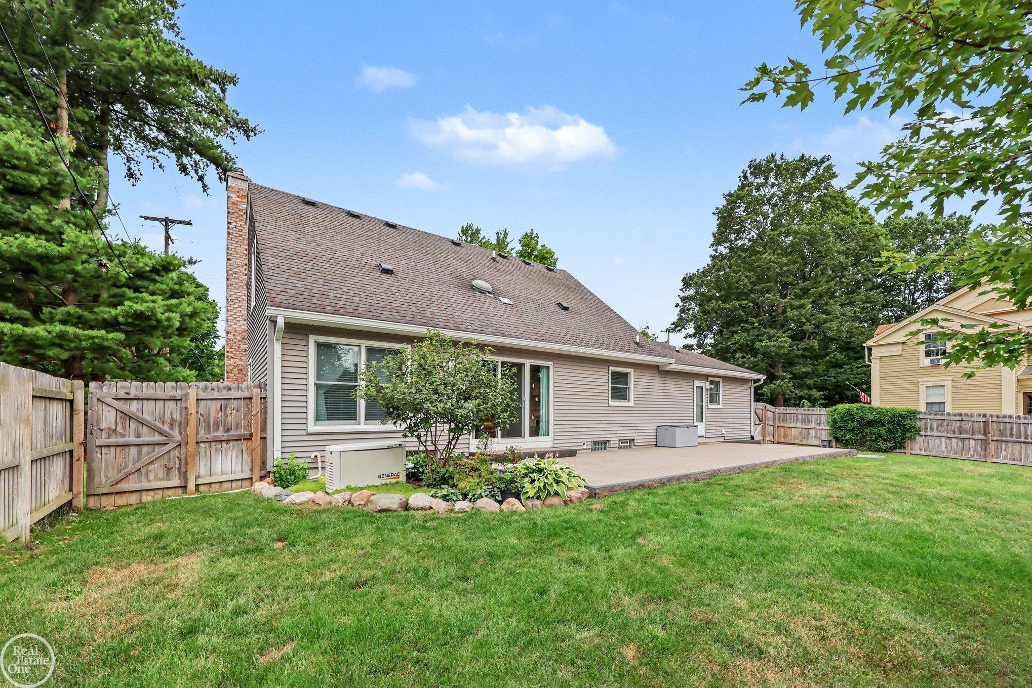 main property photo 29