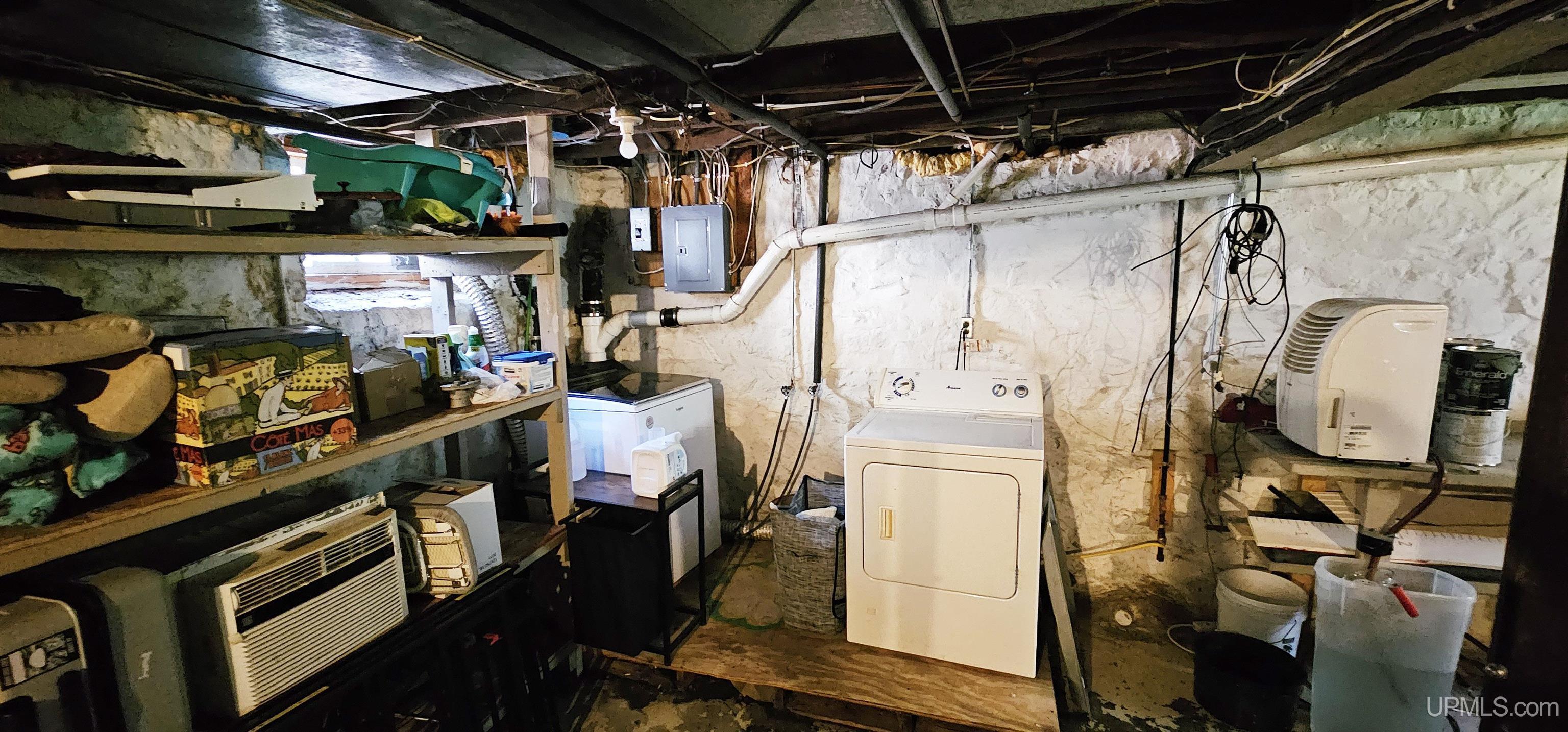 main property photo 23