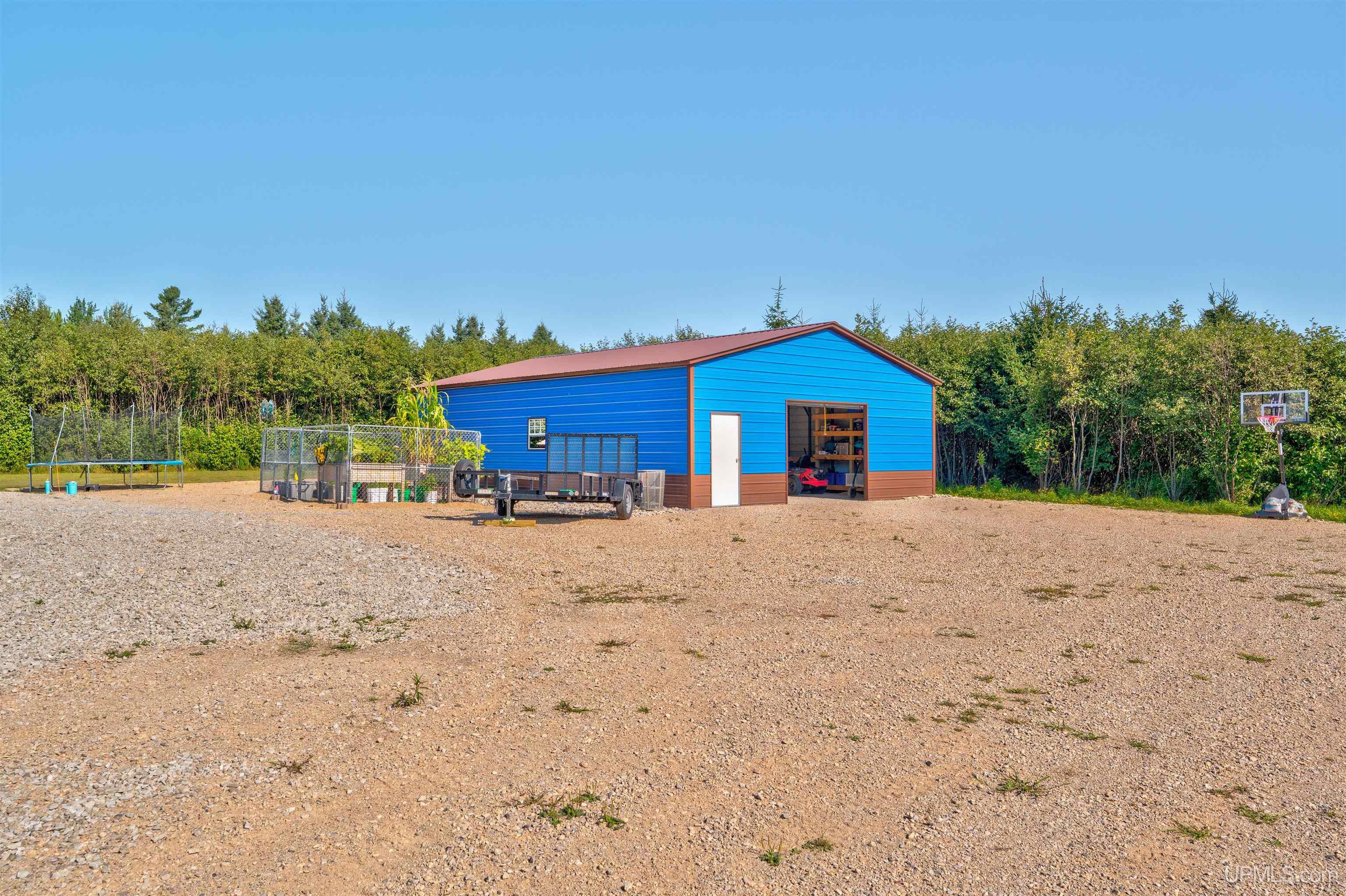 main property photo 38