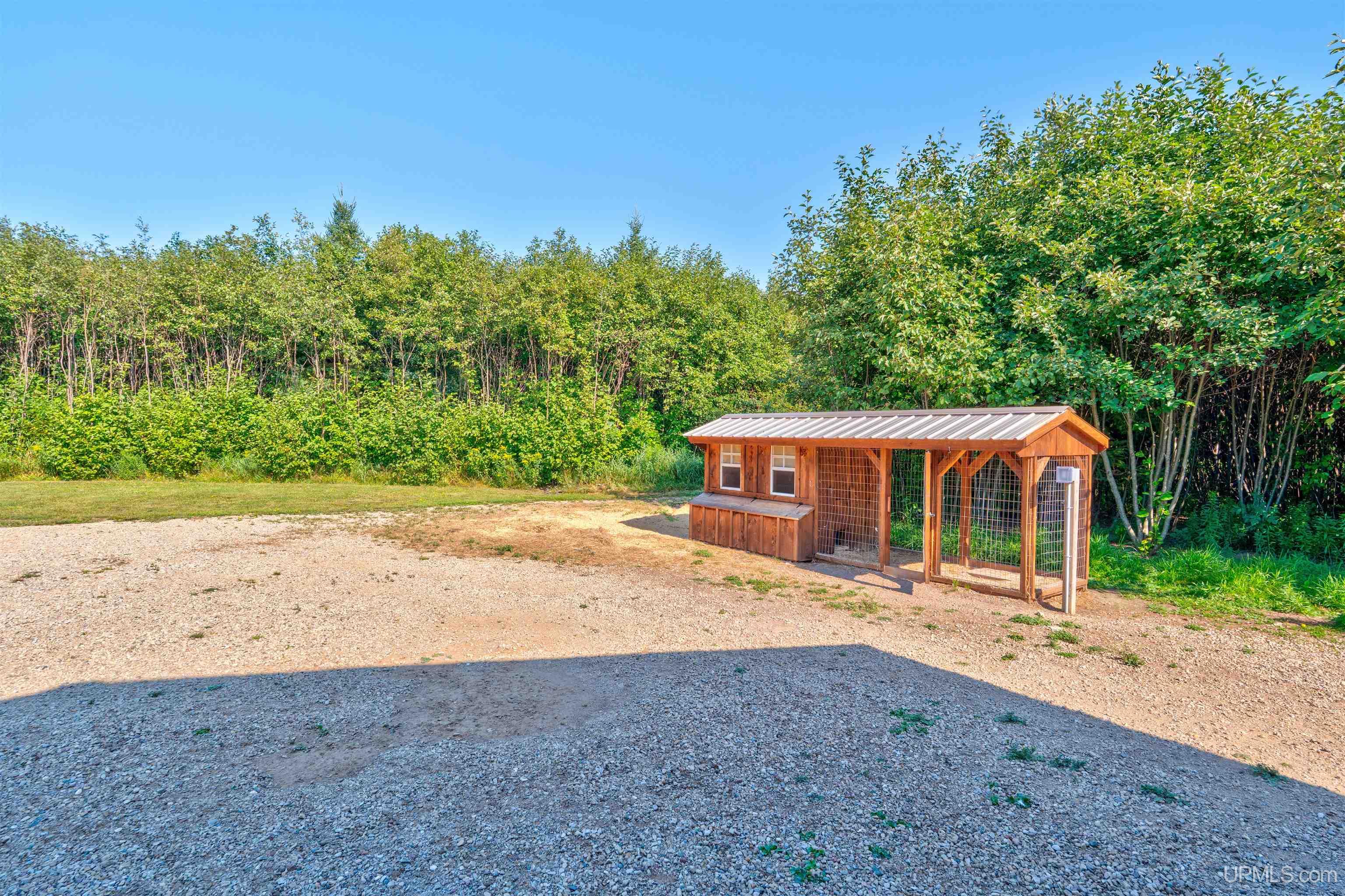 main property photo 41